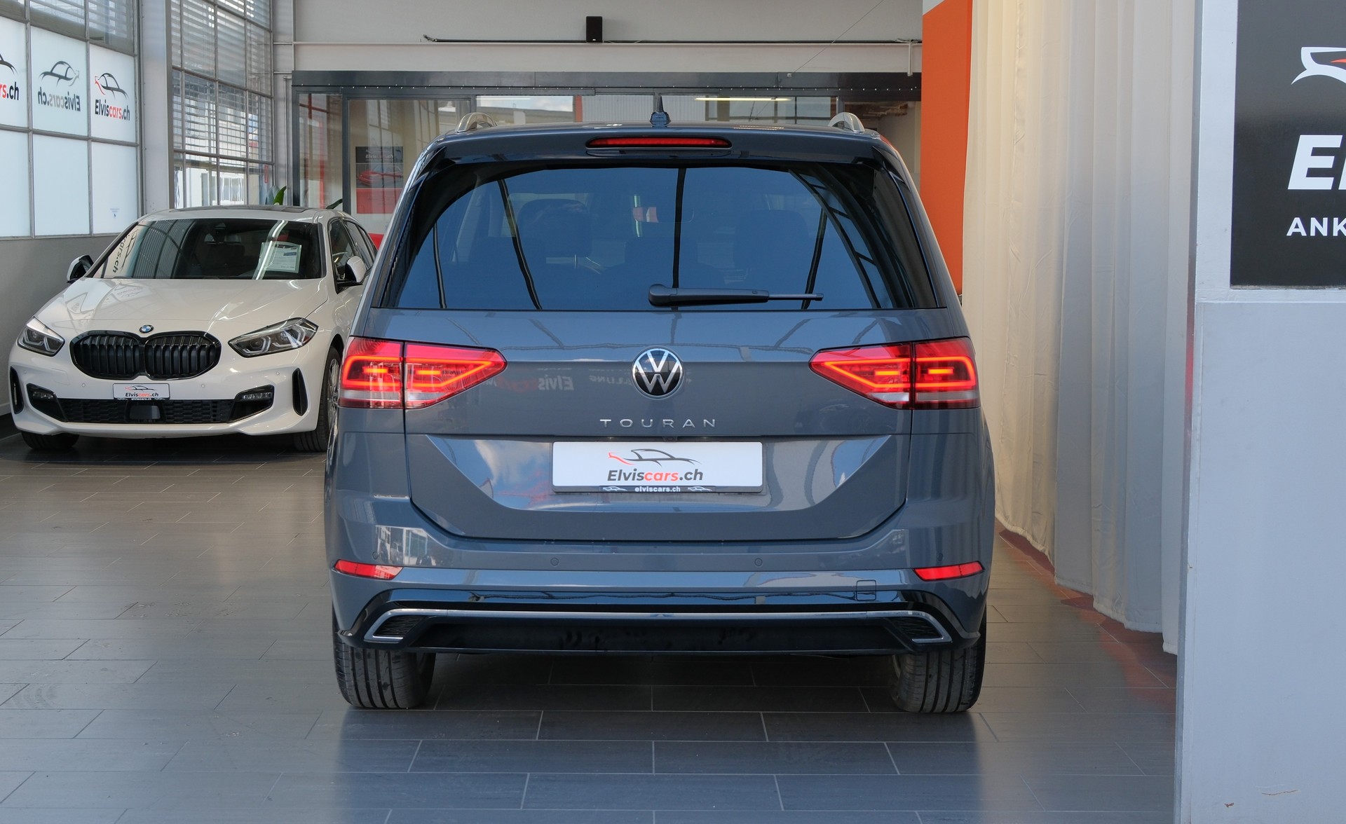 VW Touran 1.5 TSI EVO Comfortline United R Line DSG-image-12
