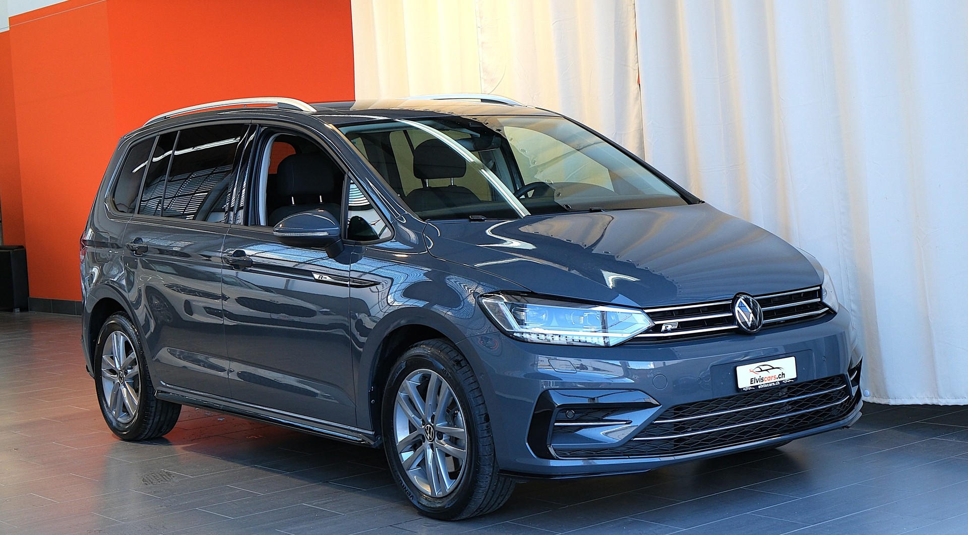 VW Touran 1.5 TSI EVO Comfortline United R Line DSG-showroom-element-1