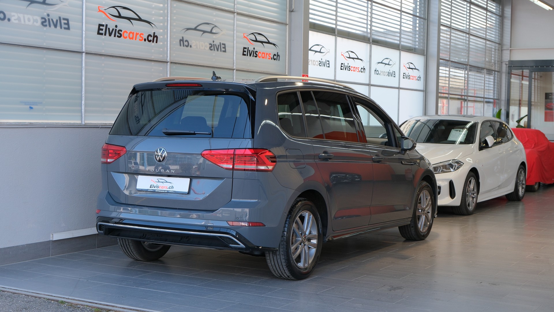 VW Touran 1.5 TSI EVO Comfortline United R Line DSG-image-23