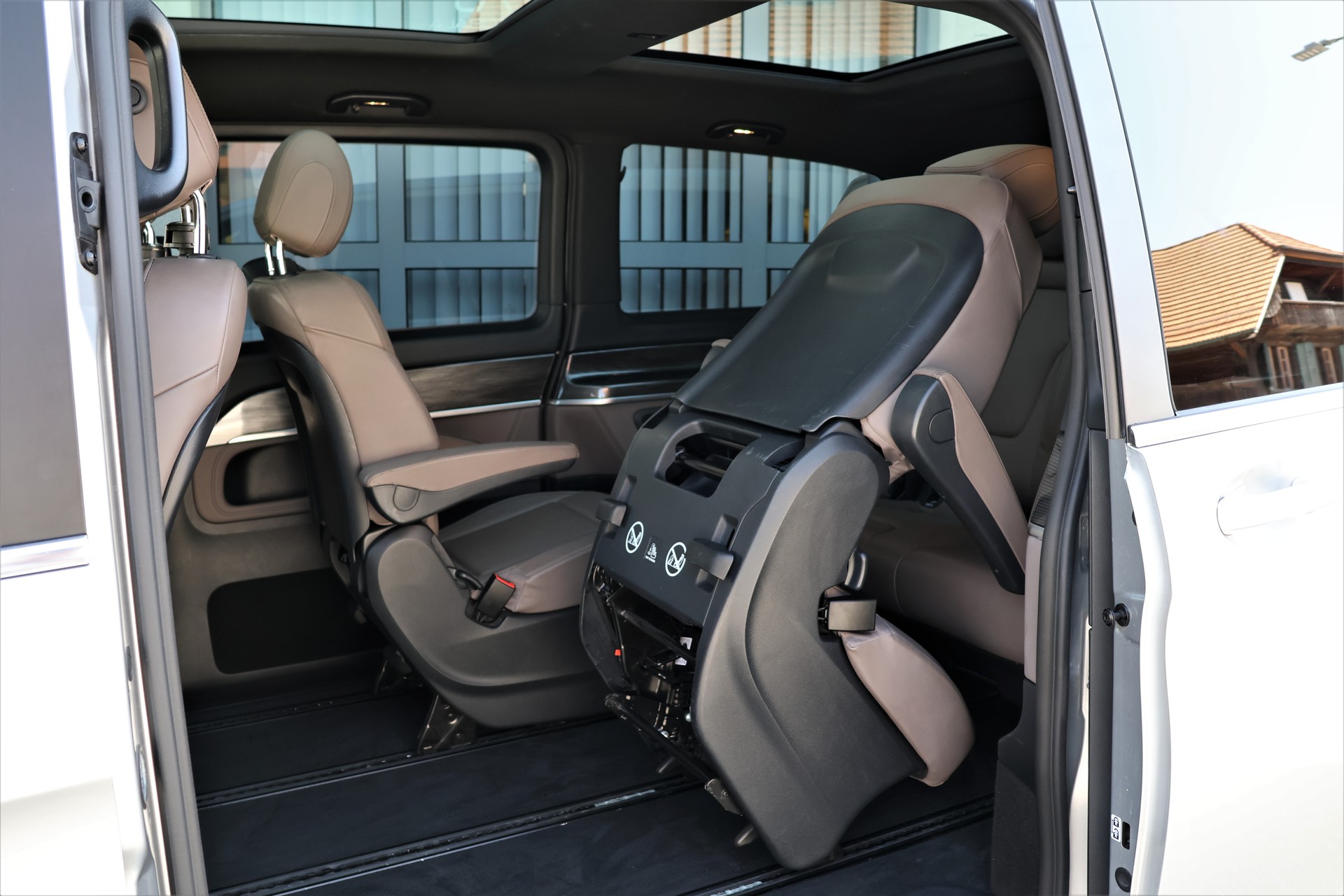 MERCEDES-BENZ V 250 d lang Avantgarde 9G-Tronic (CH) 7Plätzer-image-15