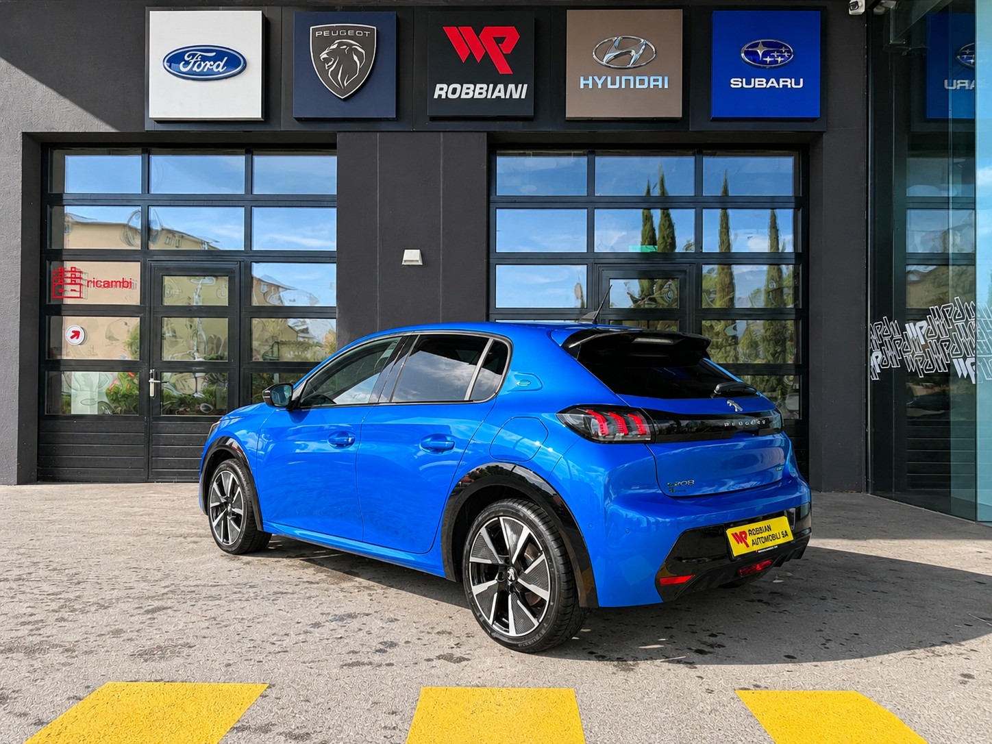 PEUGEOT 208 Elektrik GT (e-208)-showroom-element-2