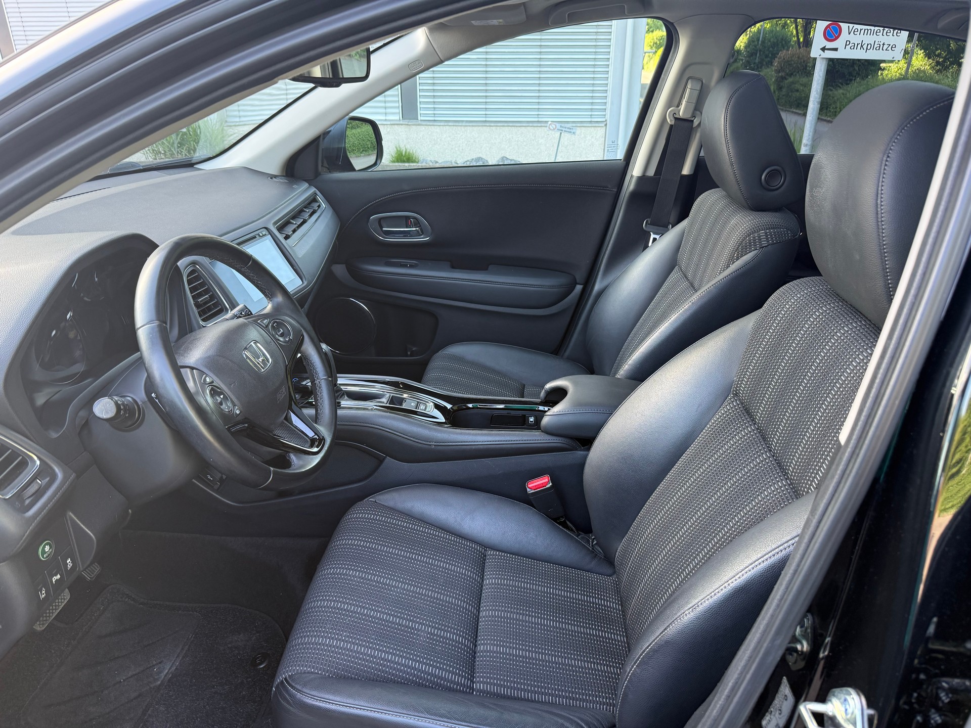 HONDA HR-V 1.5i-VTEC Executive CVT-image-7