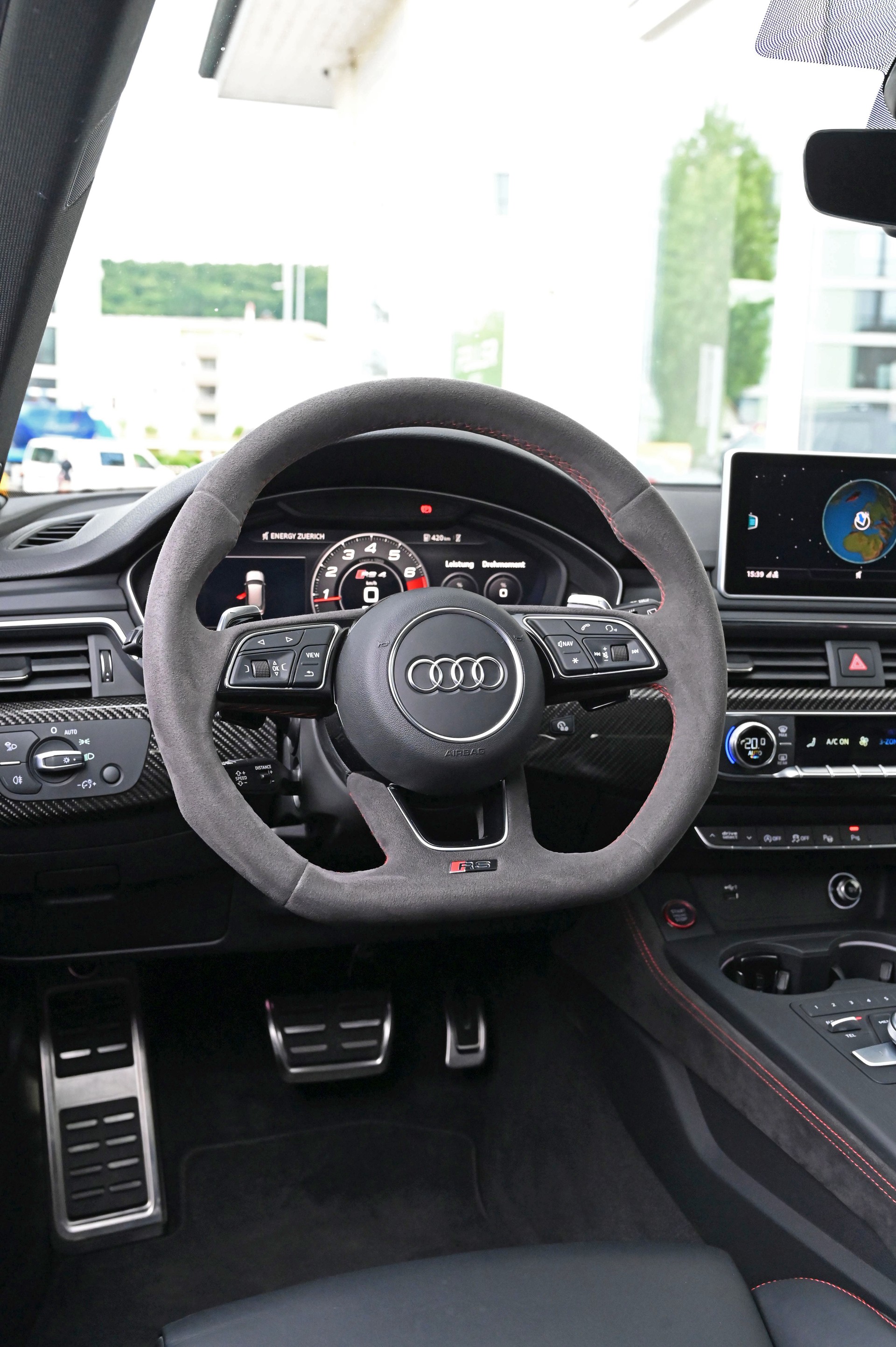 AUDI RS4 Avant 2.9 TFSI quattro tiptronic **8-Fach bereift**-image-13