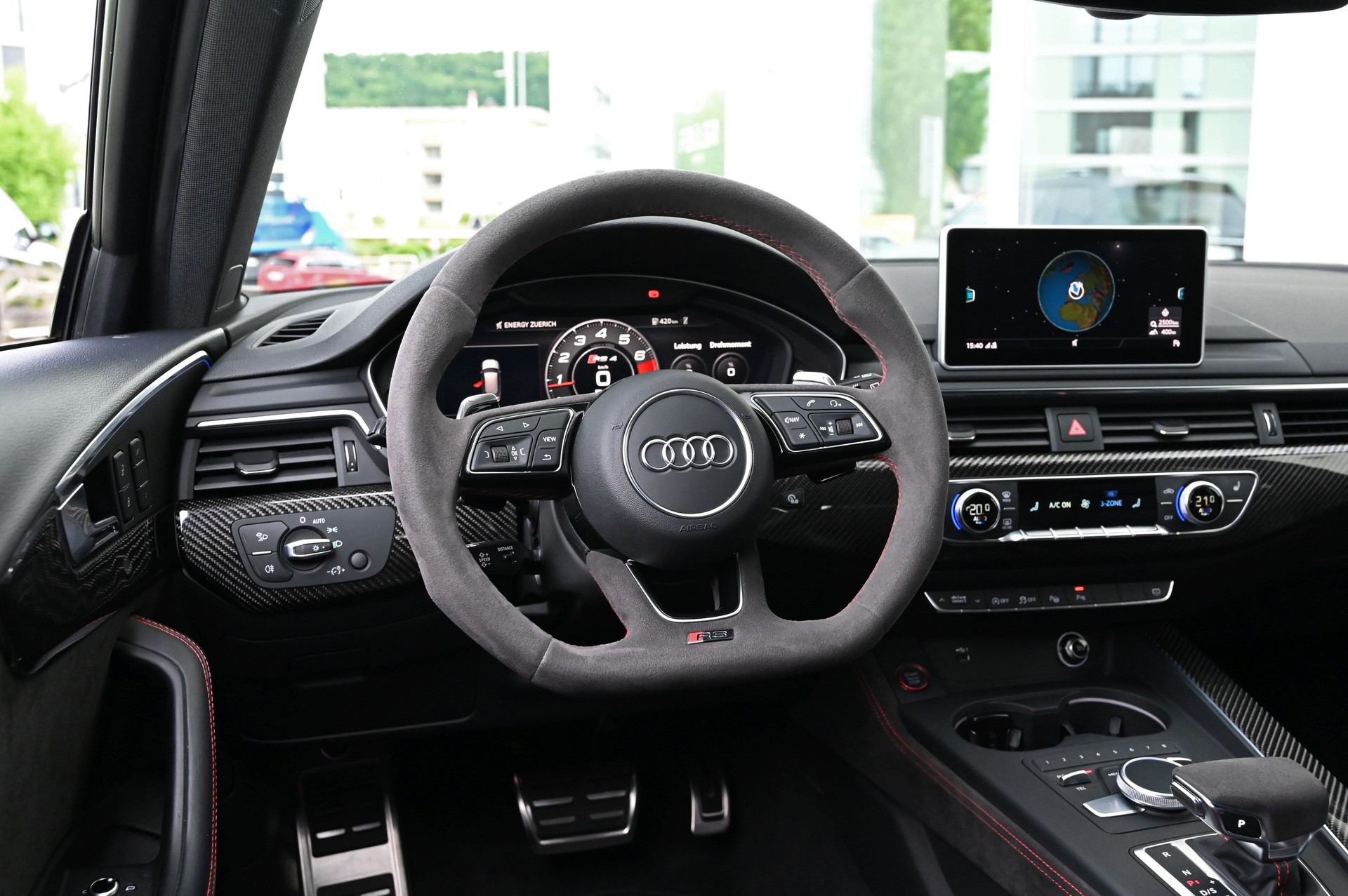 AUDI RS4 Avant 2.9 TFSI quattro tiptronic **8-Fach bereift**-image-14