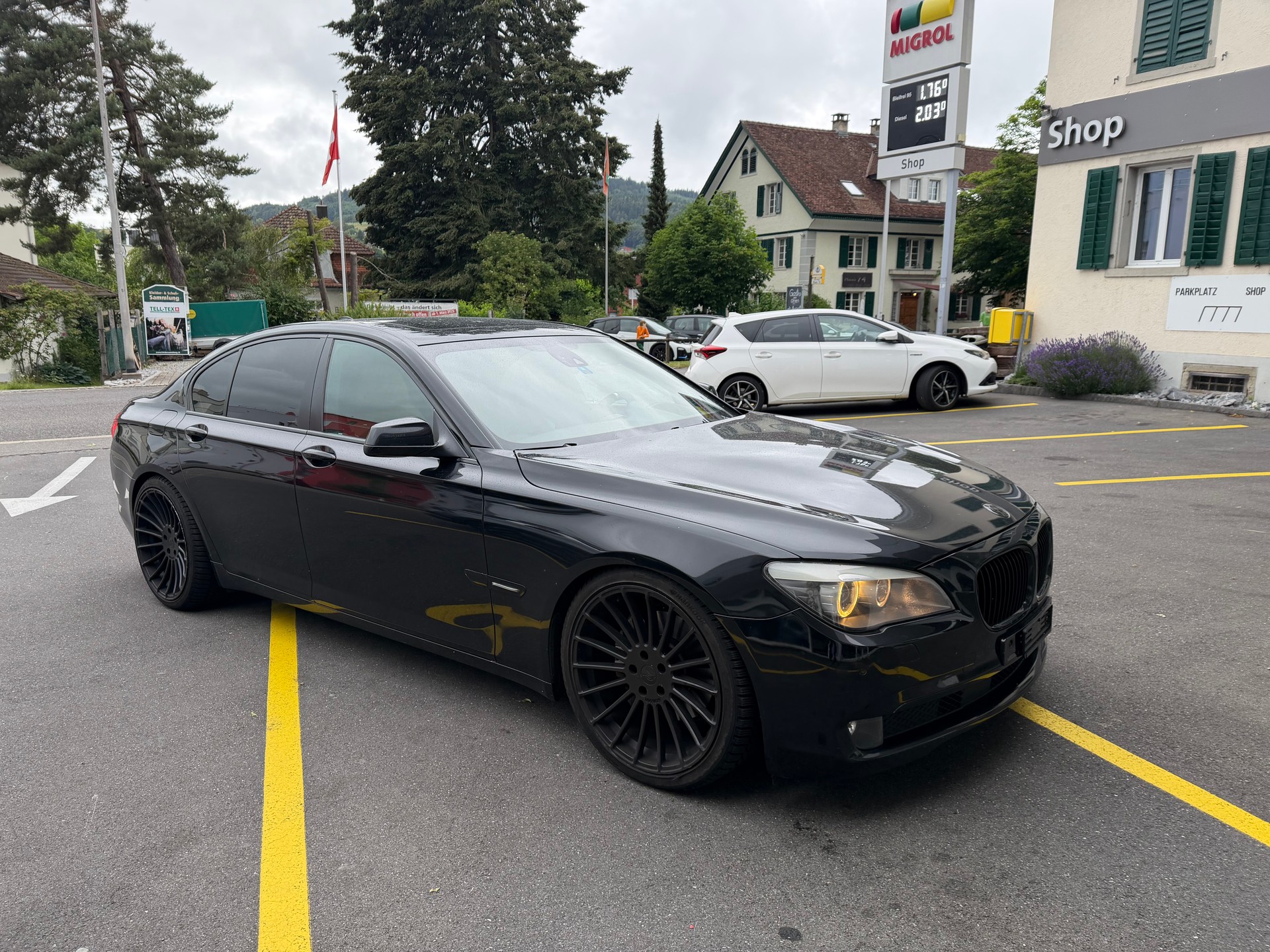 BMW 740d-image-0
