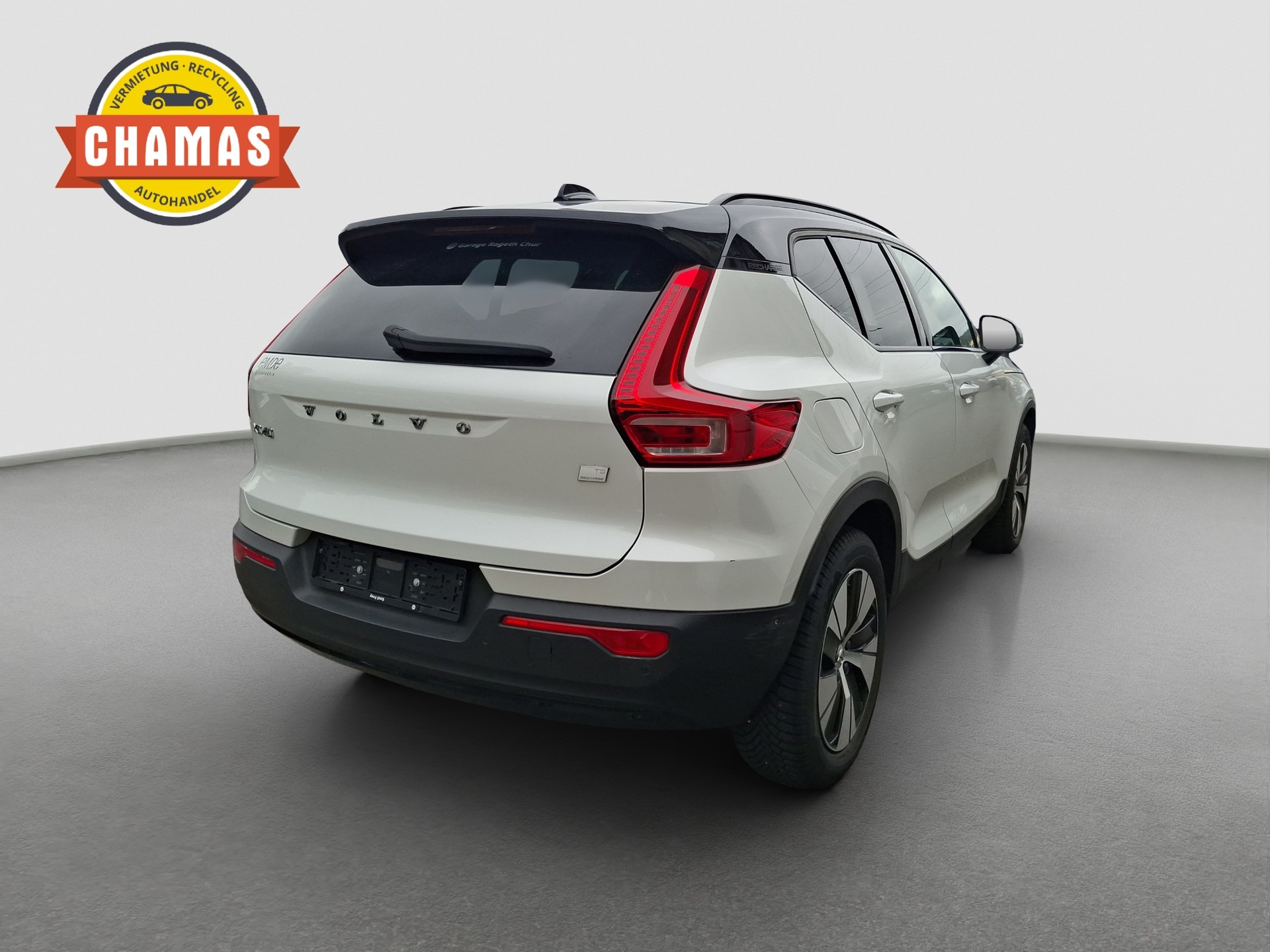 VOLVO XC40 T5 TwE R-Design DCT-image-1