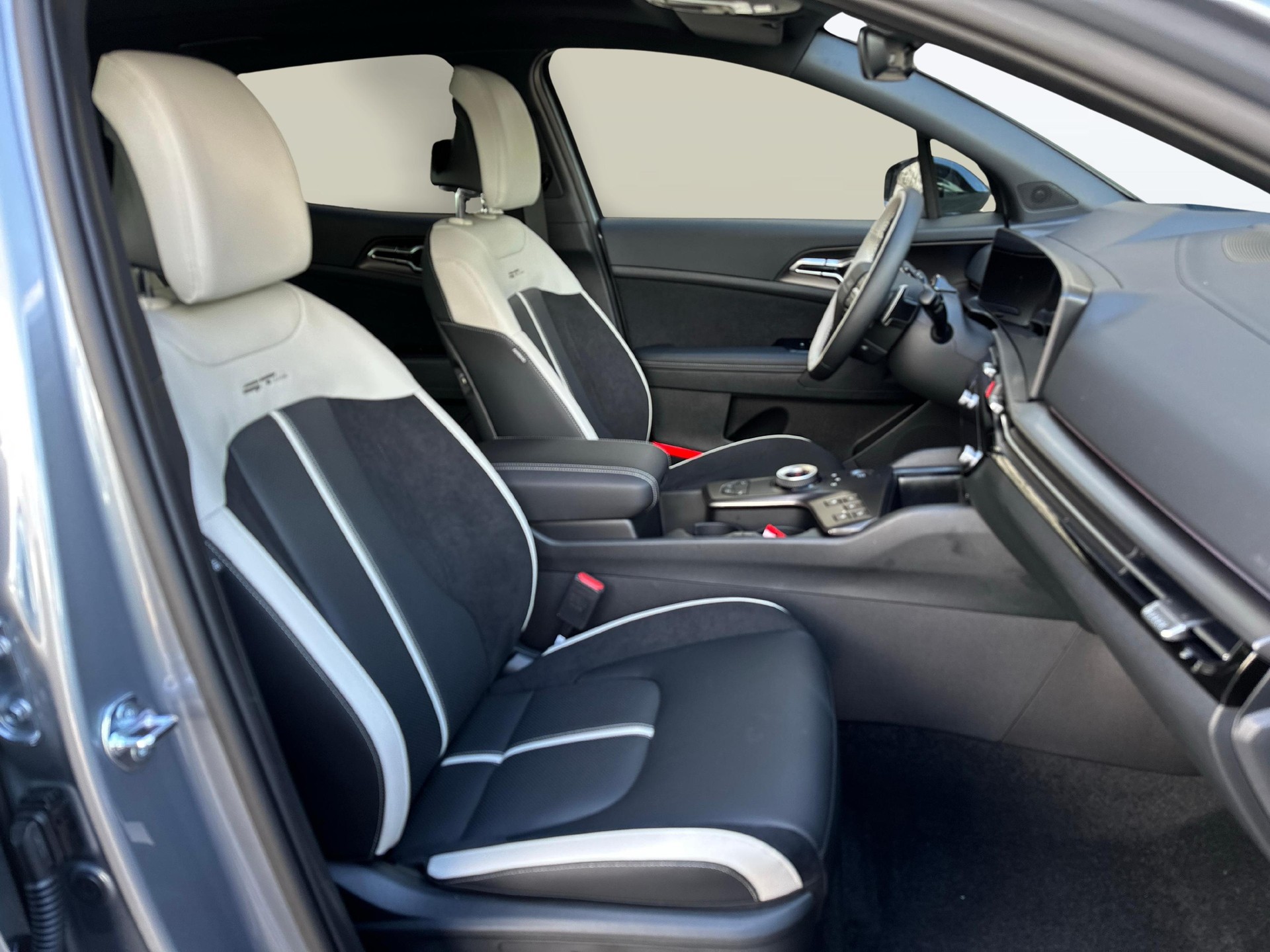 KIA Sportage 1.6 T-GDi Hybrid GT-Line-image-9