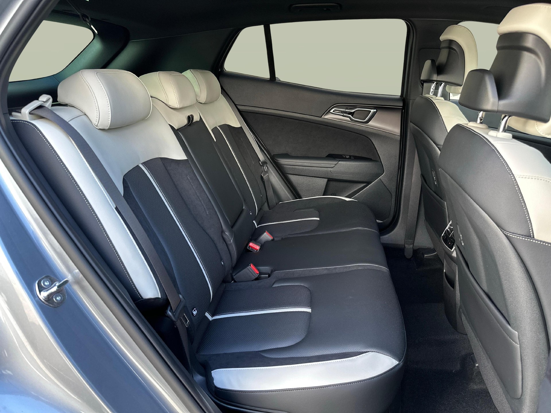 KIA Sportage 1.6 T-GDi Hybrid GT-Line-image-10