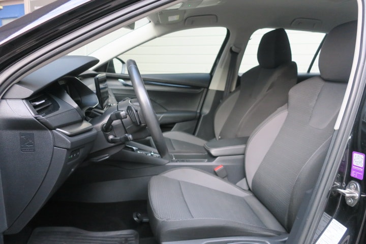 SKODA Octavia Combi 2.0 TDI DSG Ambition 4x4-image-6