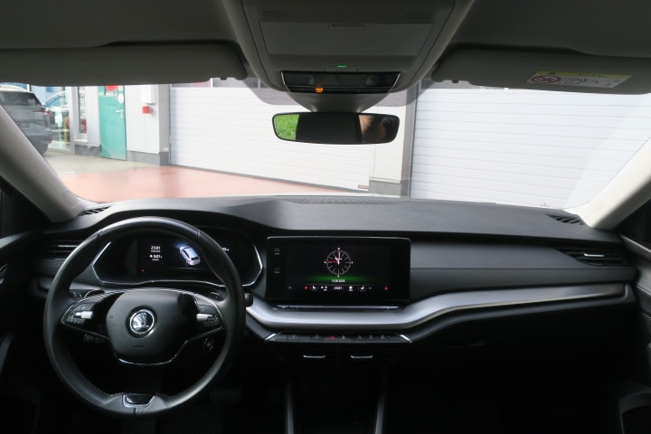 SKODA Octavia Combi 2.0 TDI DSG Ambition 4x4-image-8