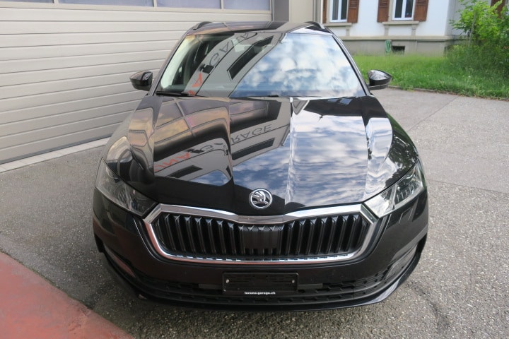 SKODA Octavia Combi 2.0 TDI DSG Ambition 4x4-image-1