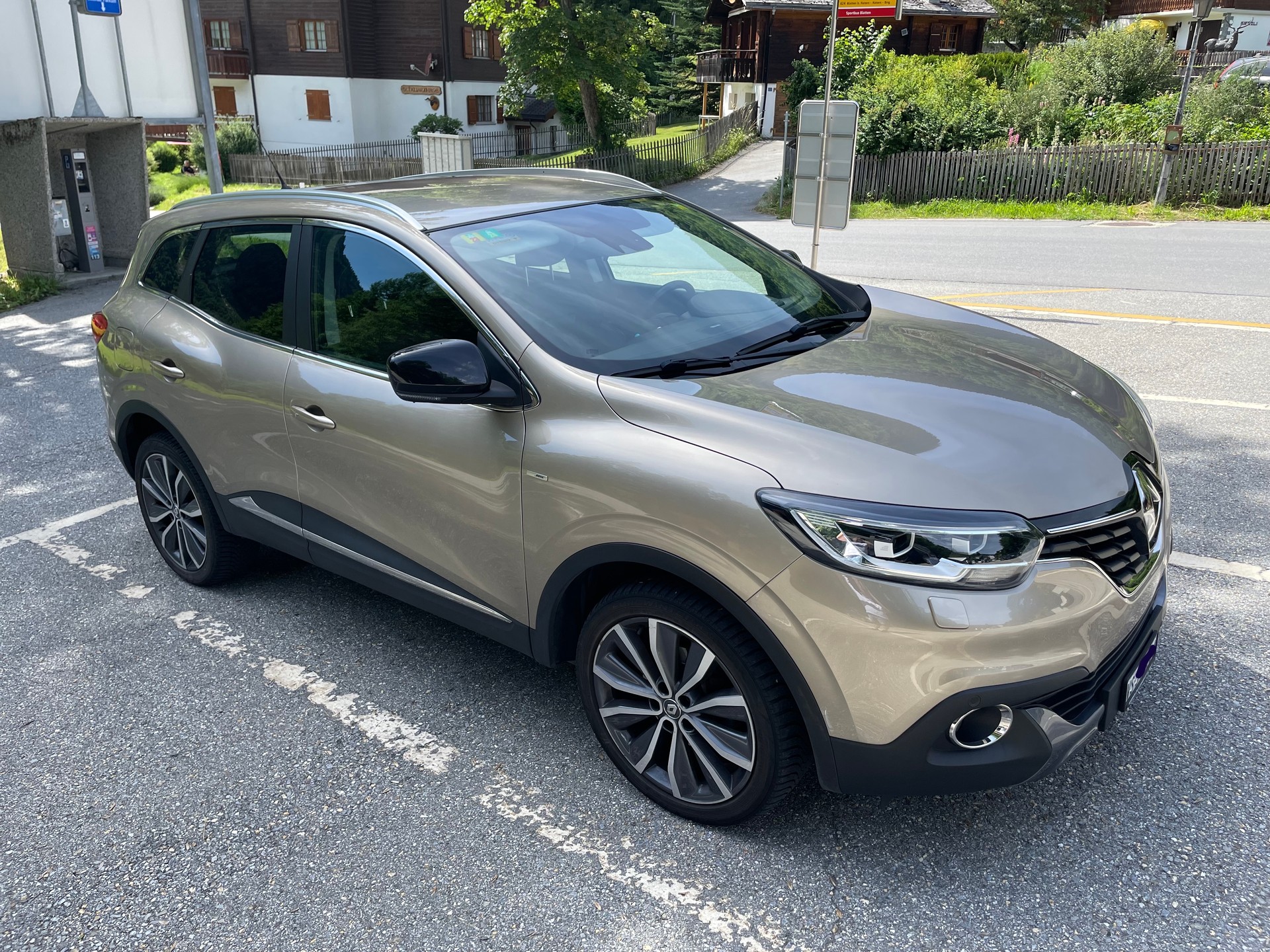 RENAULT 1.6 dCi Bose 4WD-image-1