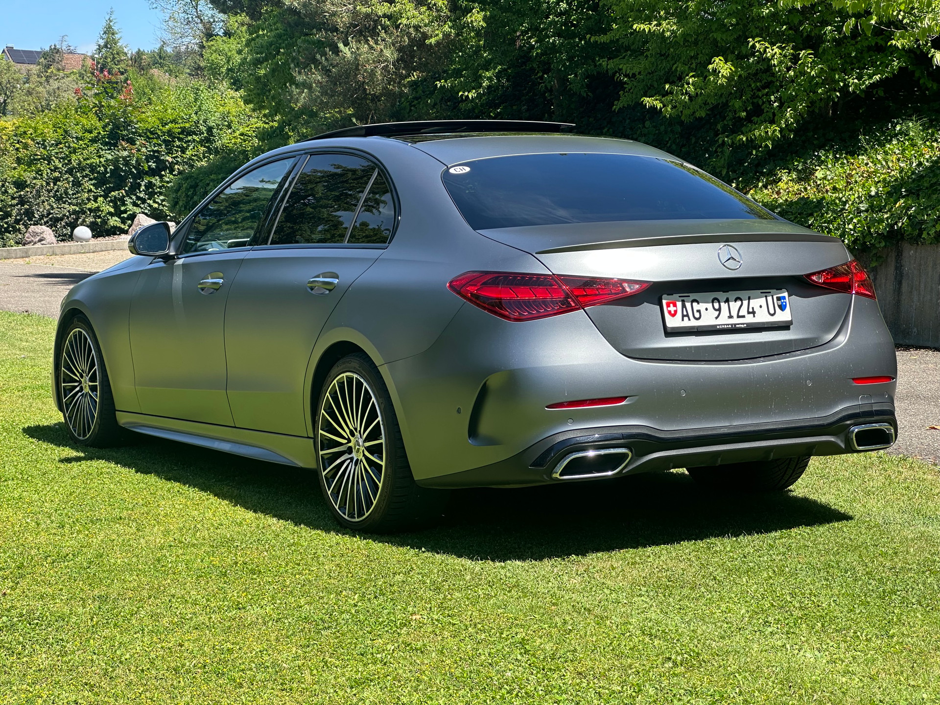 MERCEDES-BENZ C 220 d 4Matic AMG Line-image-6