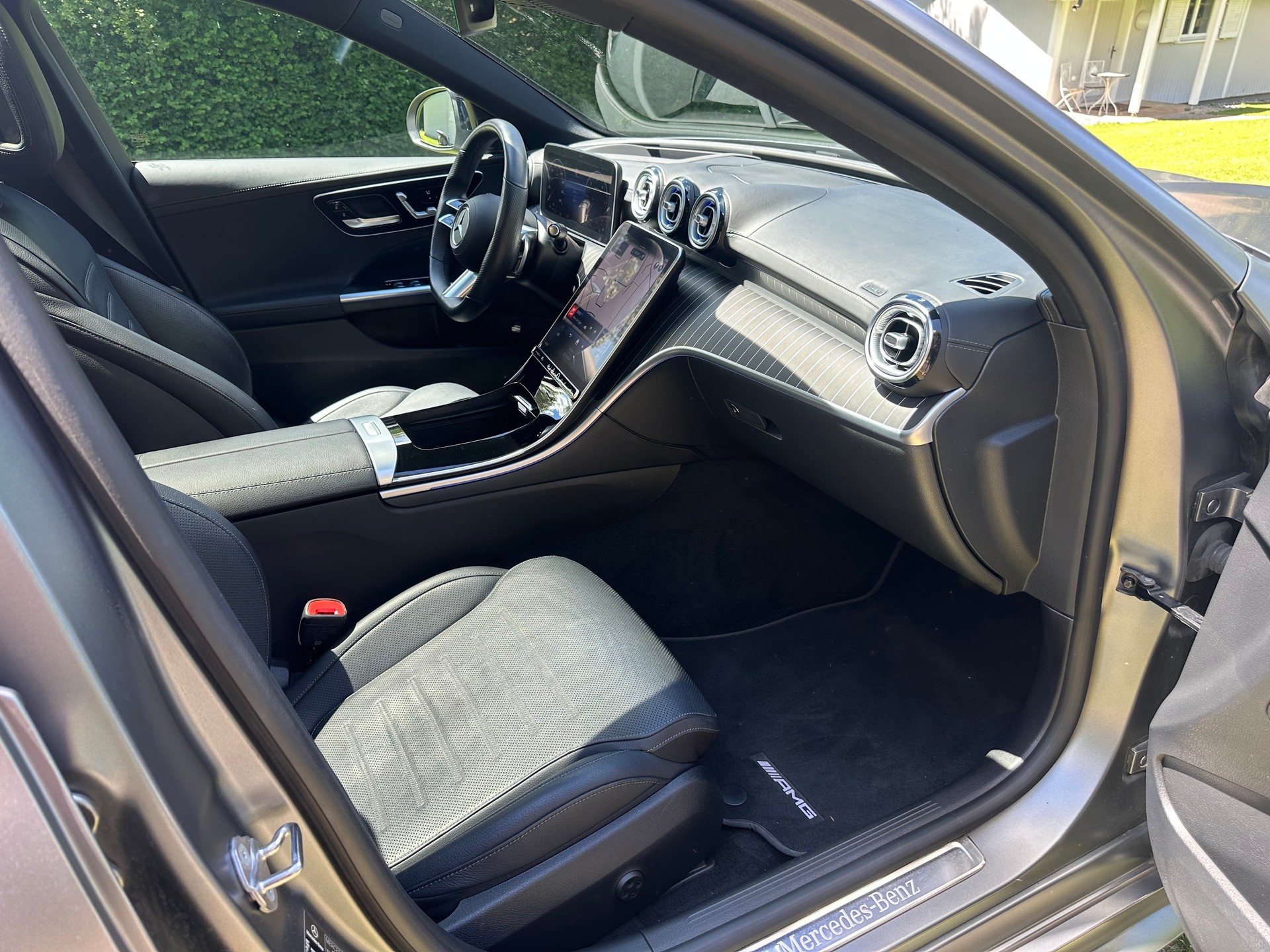 MERCEDES-BENZ C 220 d 4Matic AMG Line-image-11