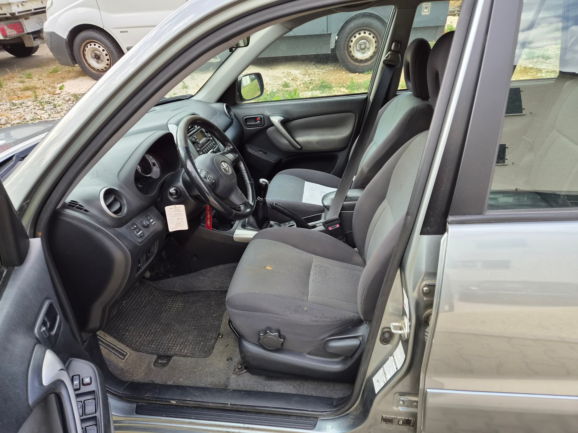 TOYOTA RAV-4 2.0 D4D Mountain-image-10