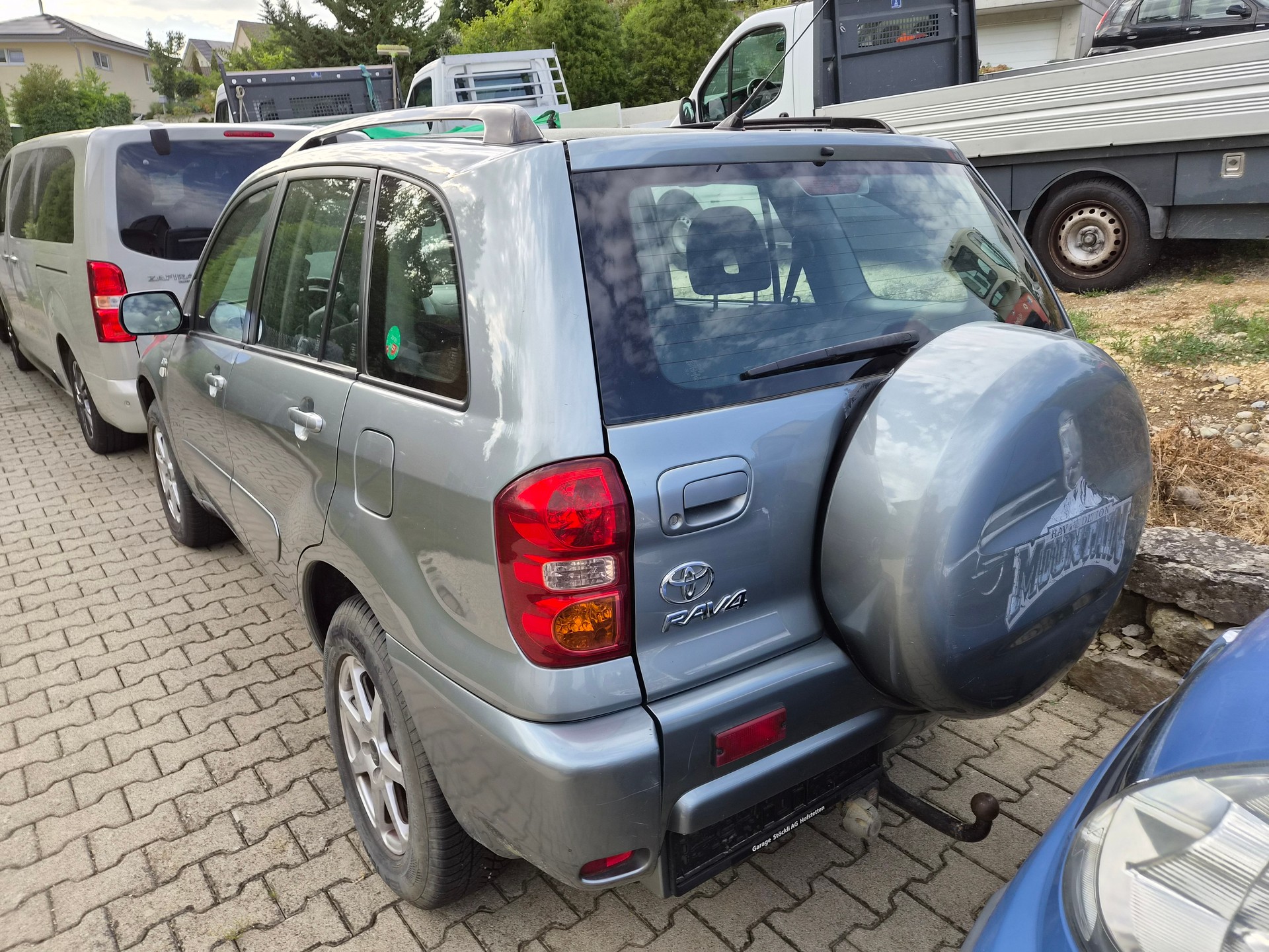 TOYOTA RAV-4 2.0 D4D Mountain-image-2