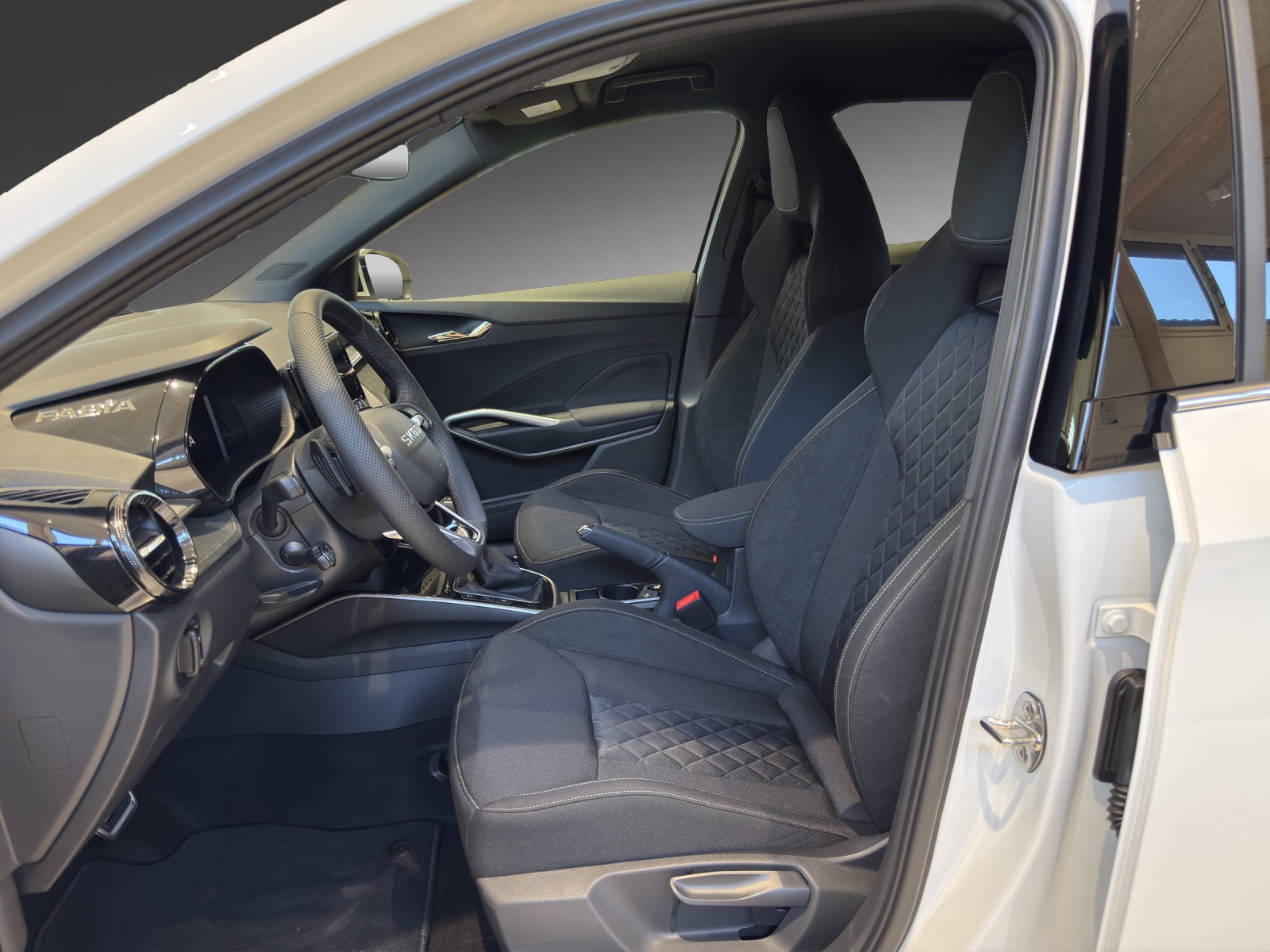SKODA Fabia 1.0 TSI Dynamic DSG-image-5