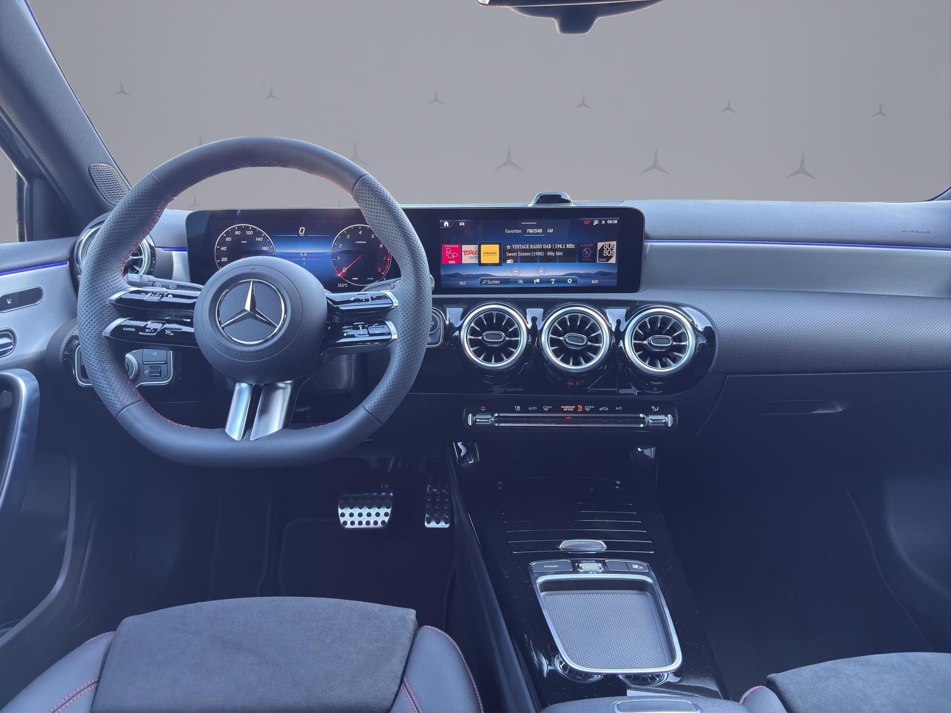 MERCEDES-BENZ A 220 AMG Line 4m-image-13
