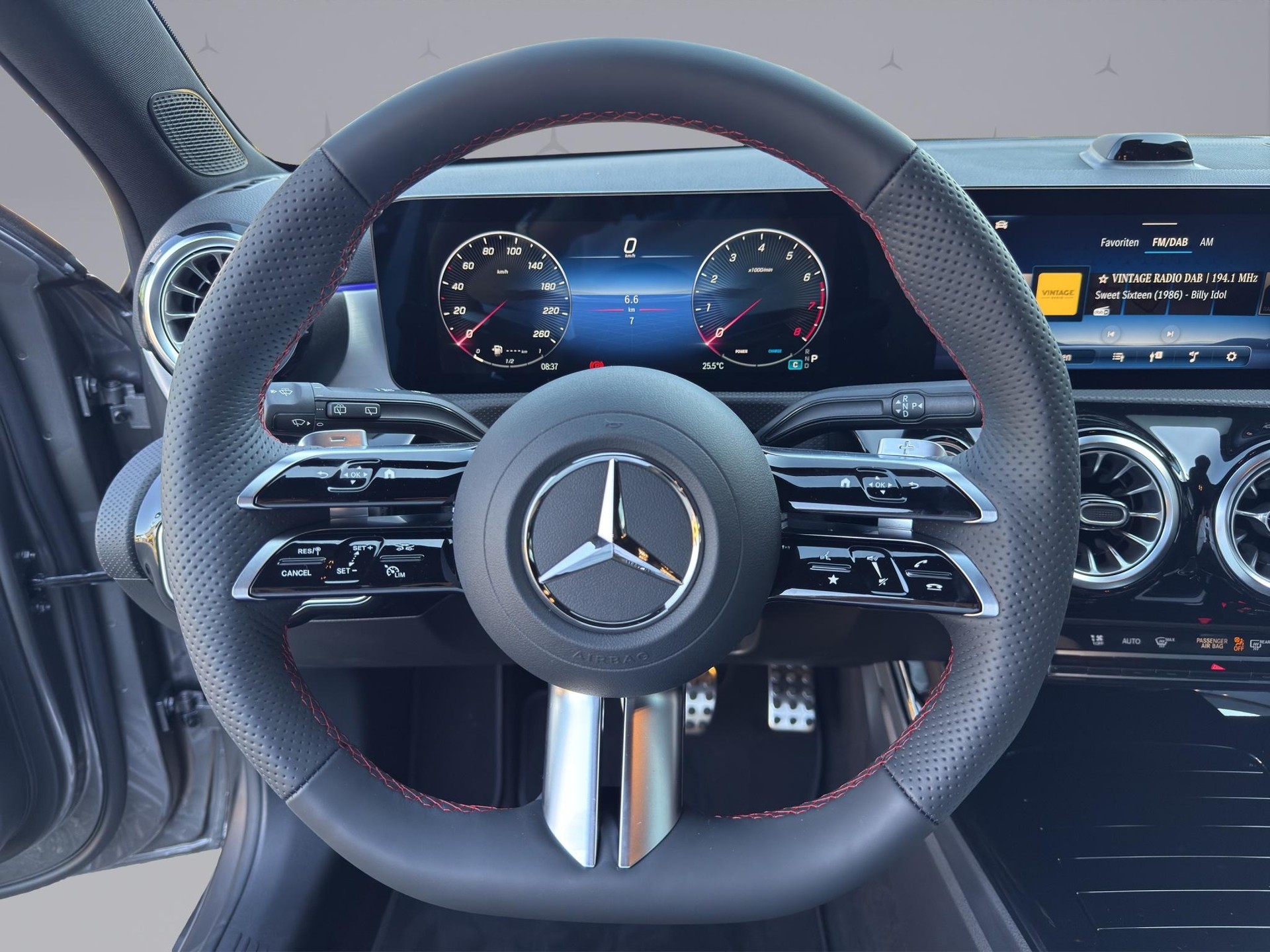 MERCEDES-BENZ A 220 AMG Line 4m-image-10