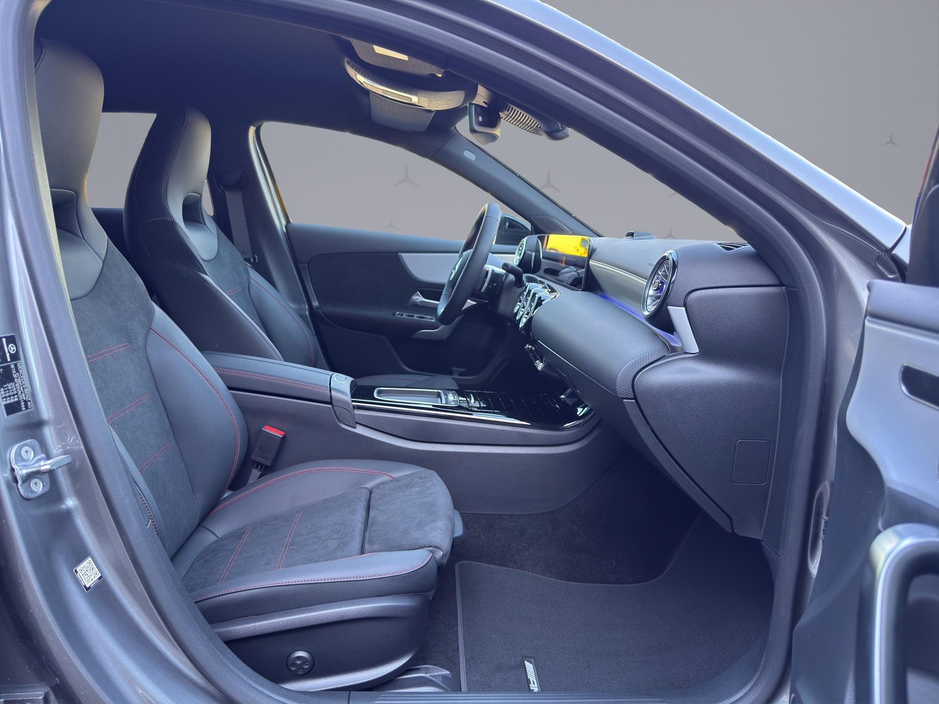 MERCEDES-BENZ A 220 AMG Line 4m-image-16