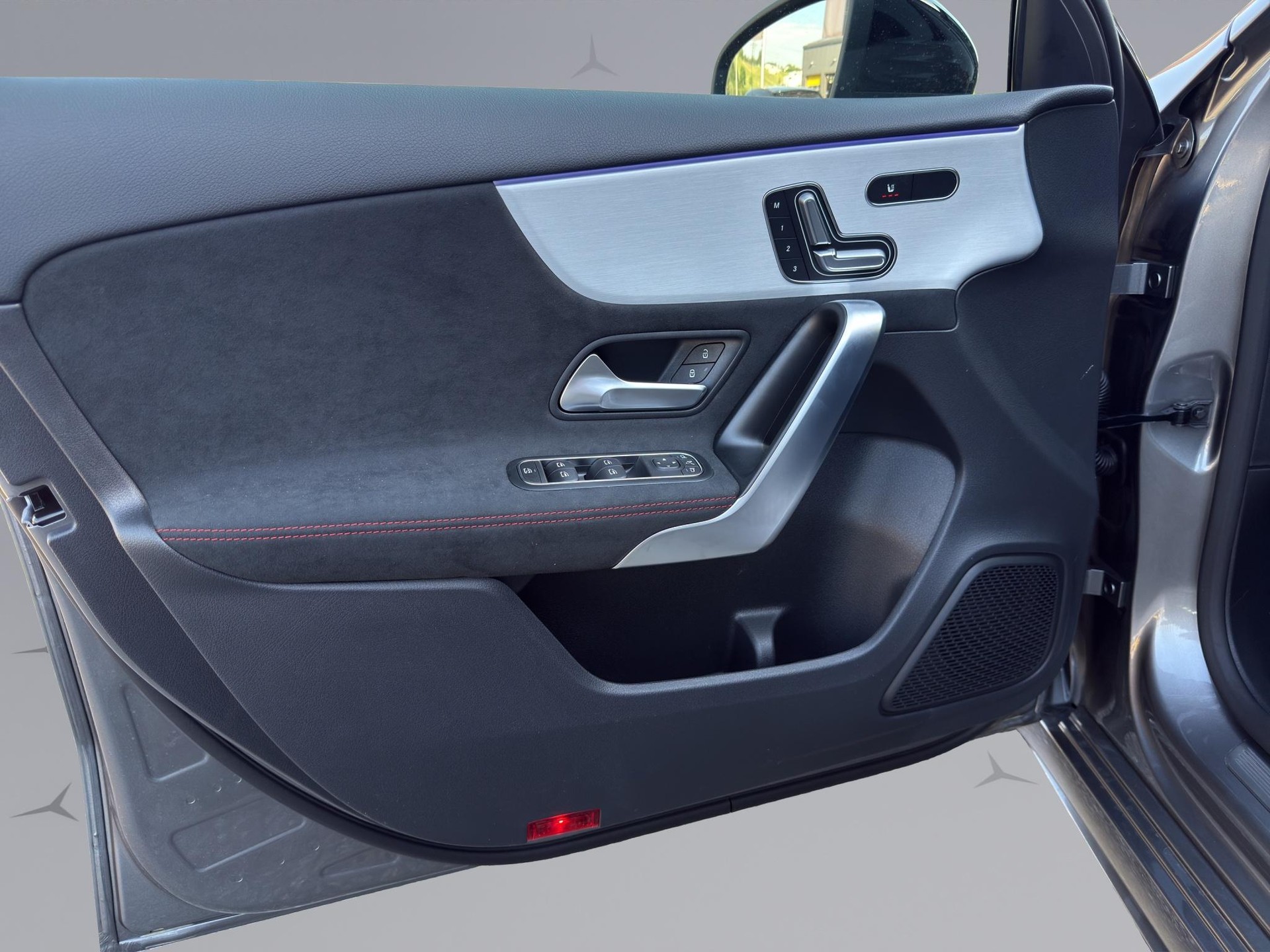 MERCEDES-BENZ A 220 AMG Line 4m-image-20