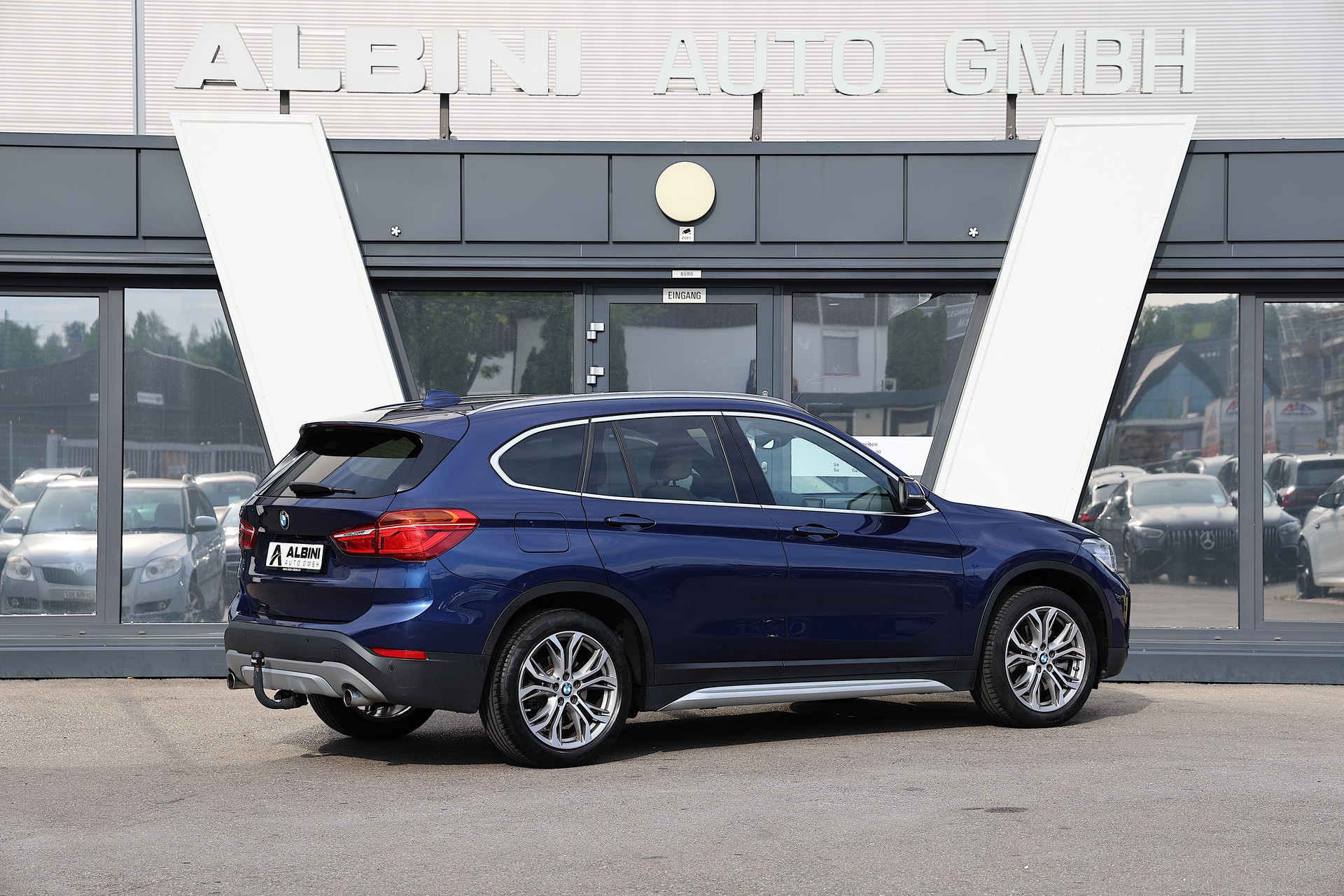BMW X1 xDrive 20d xLine Steptronic-showroom-element-2