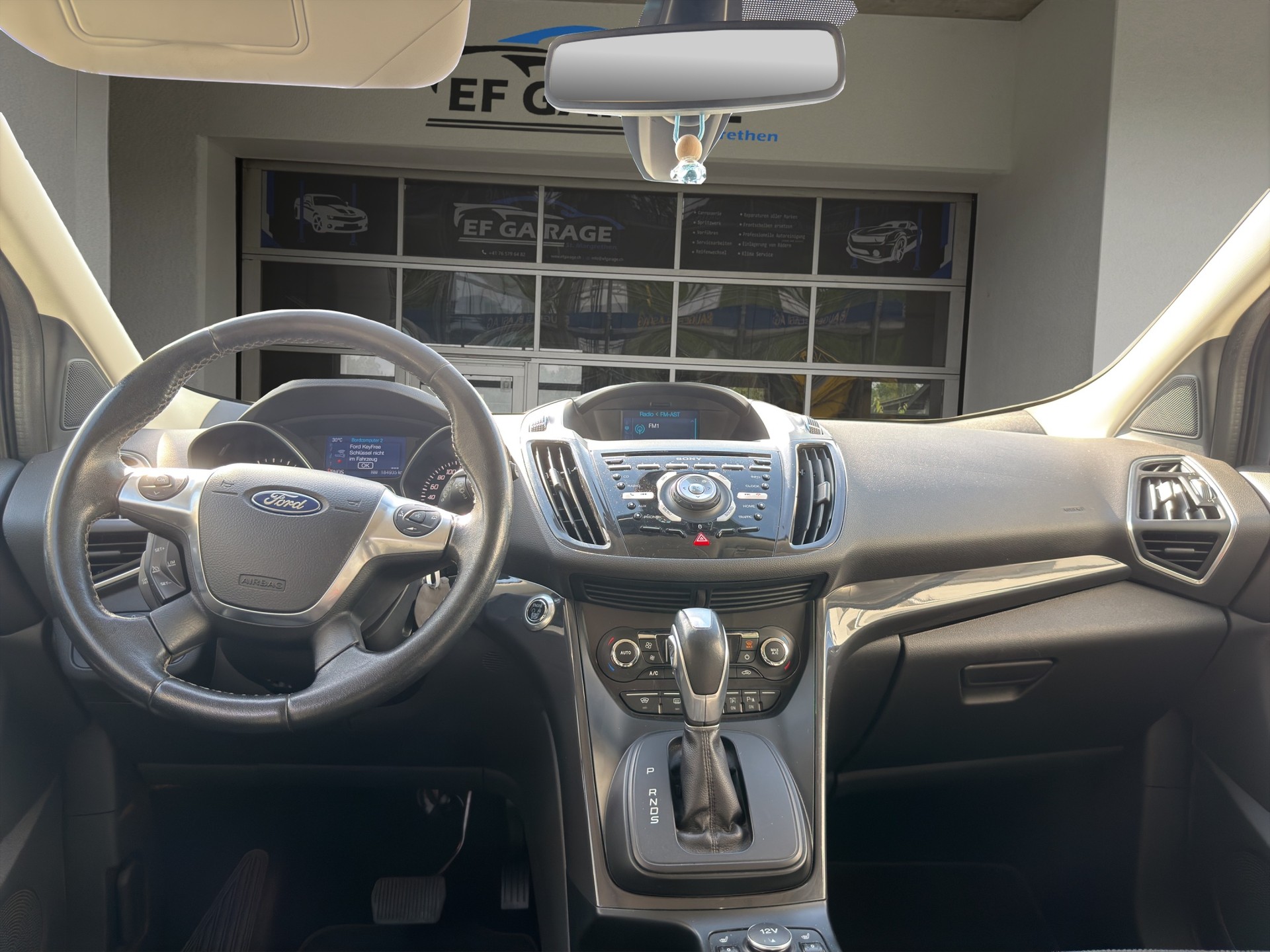 FORD Kuga 2.0 TDCi Titanium 4WD PowerShift-image-13