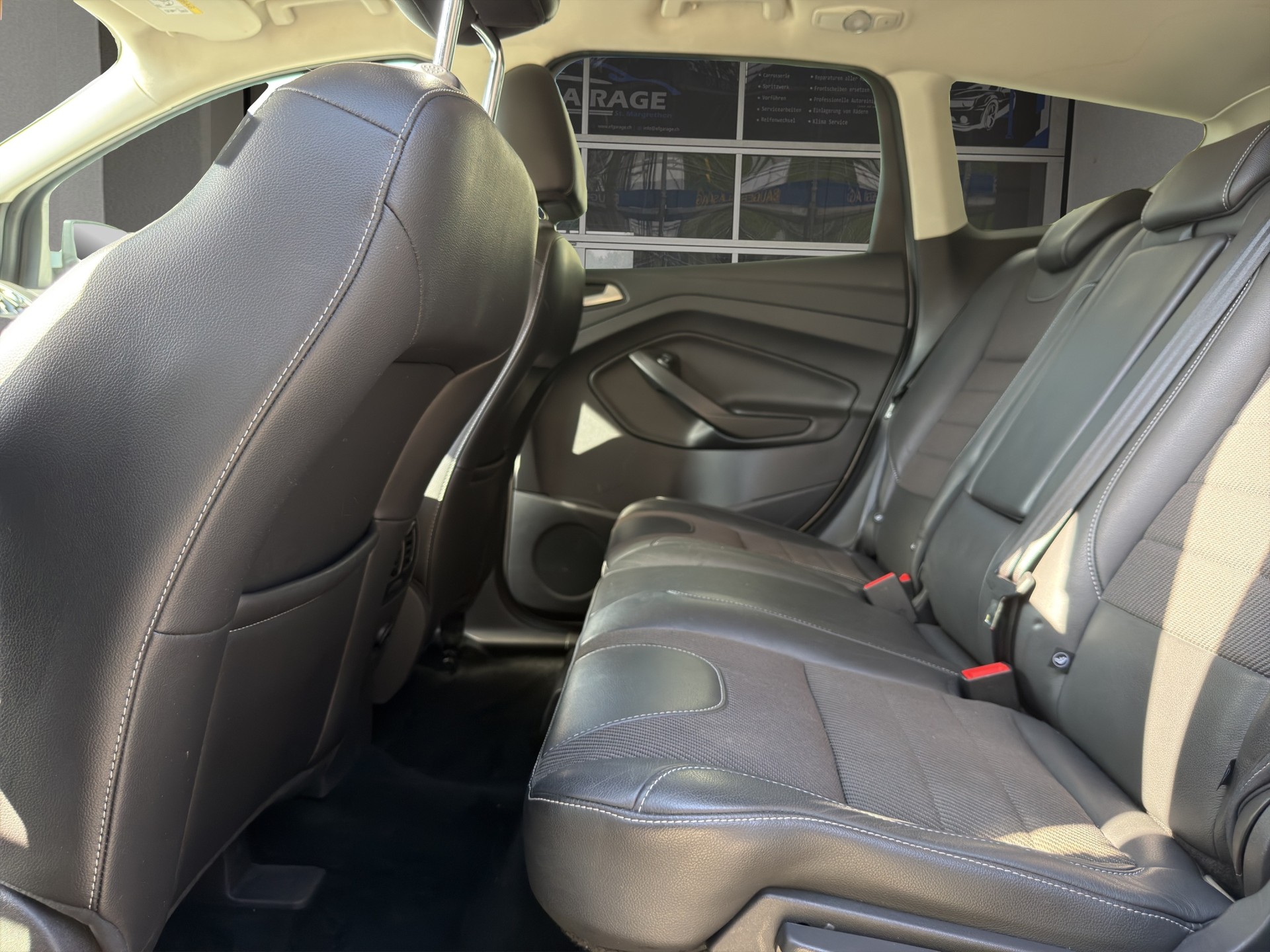 FORD Kuga 2.0 TDCi Titanium 4WD PowerShift-image-10