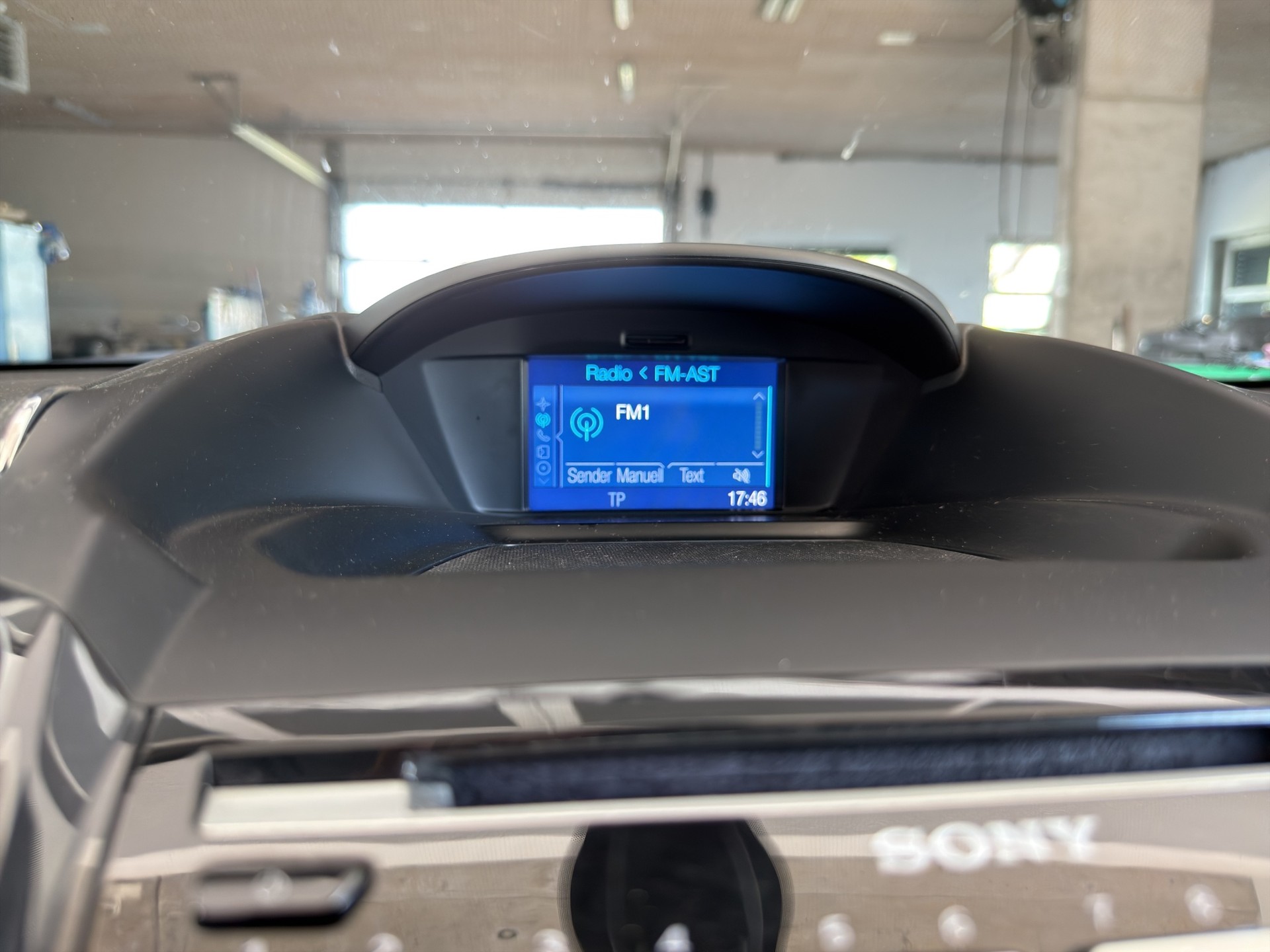 FORD Kuga 2.0 TDCi Titanium 4WD PowerShift-image-16