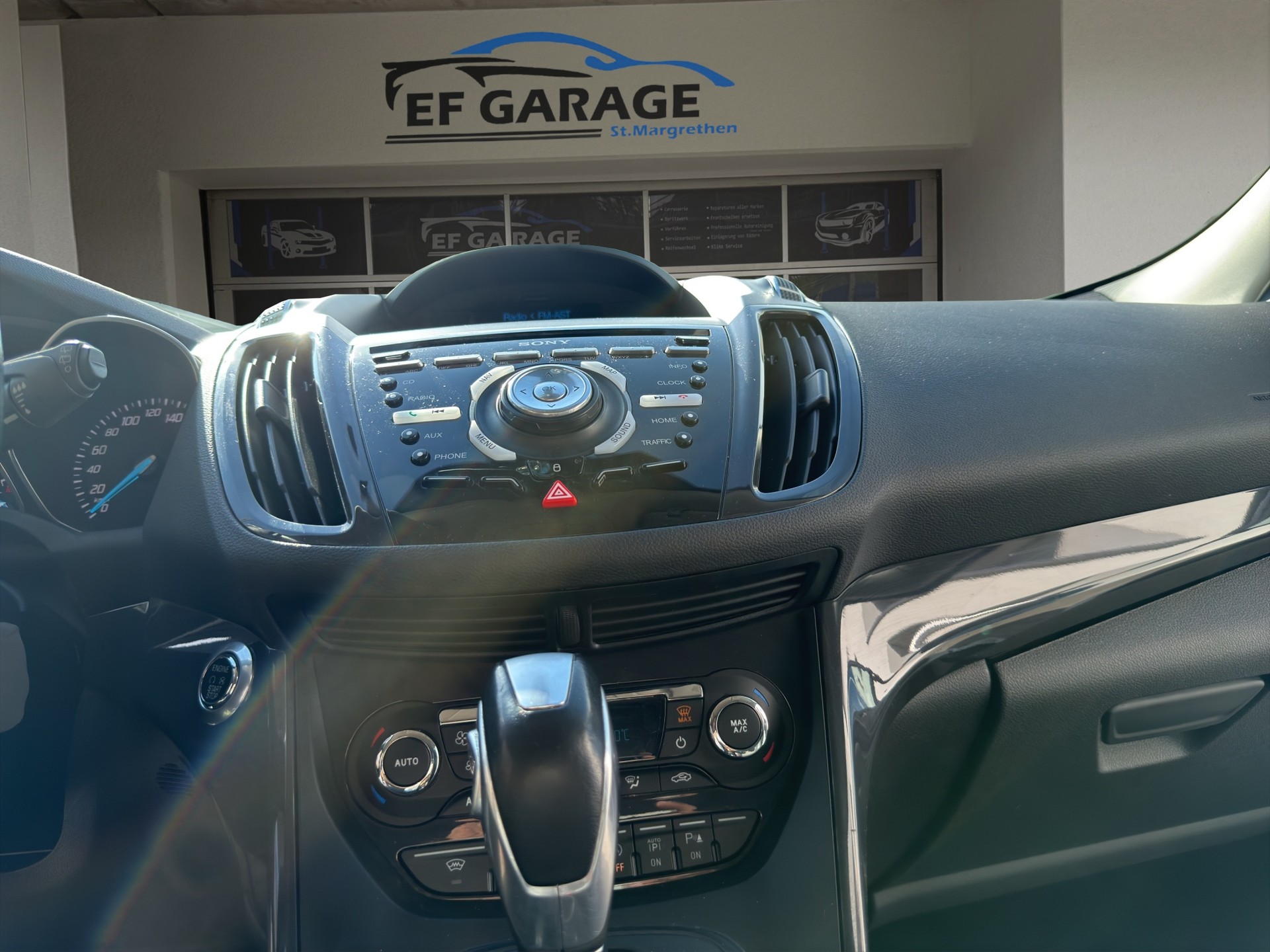 FORD Kuga 2.0 TDCi Titanium 4WD PowerShift-image-14