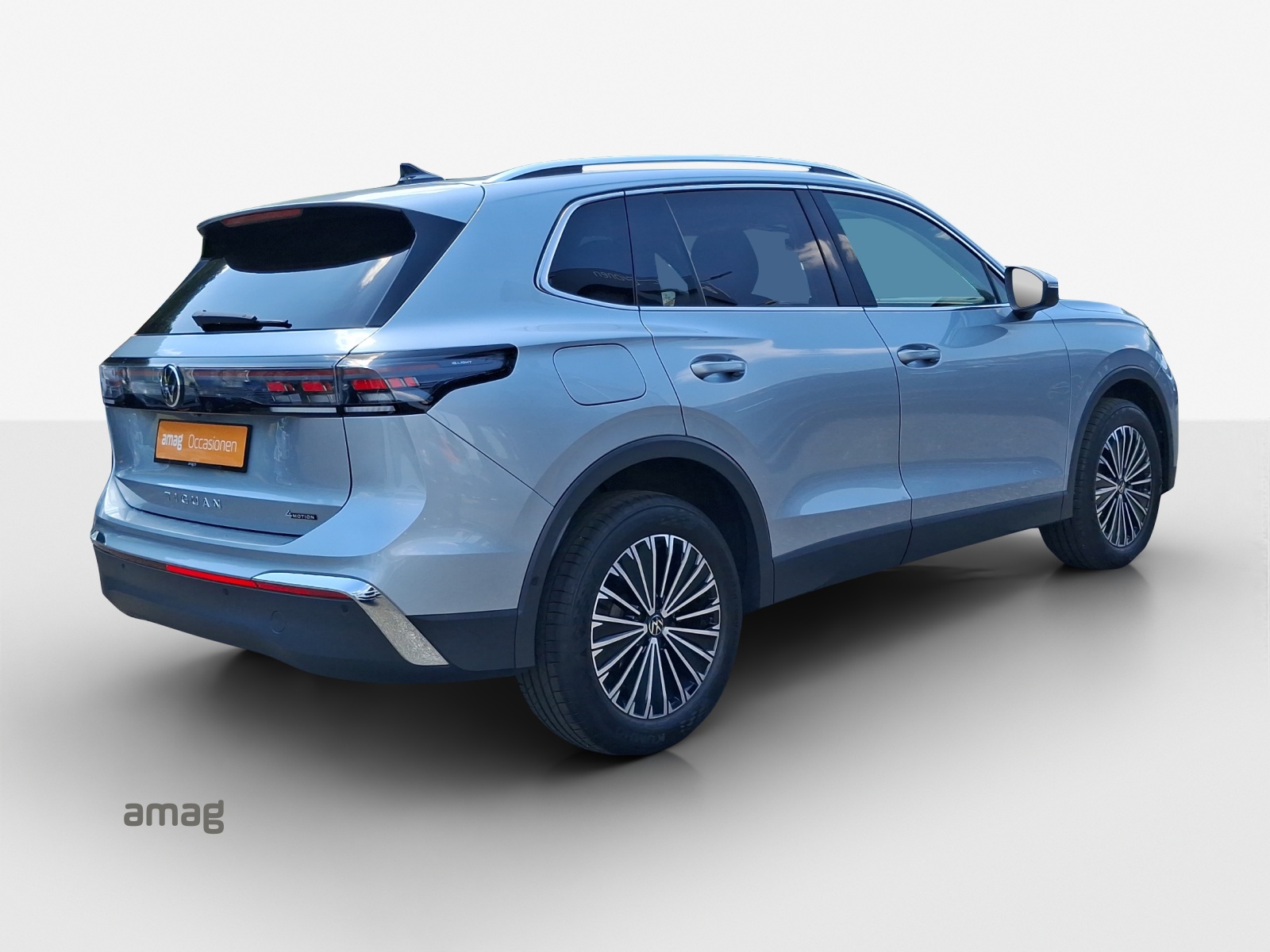 VW Tiguan 2.0 TSI DSG Elegance 4Motion-image-4