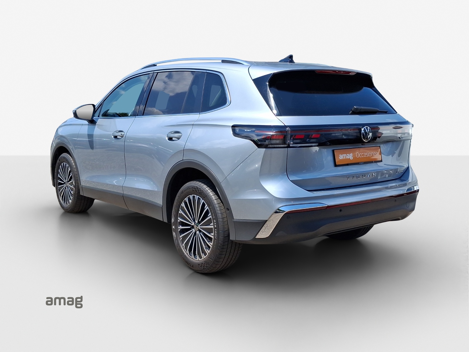 VW Tiguan 2.0 TSI DSG Elegance 4Motion-image-2