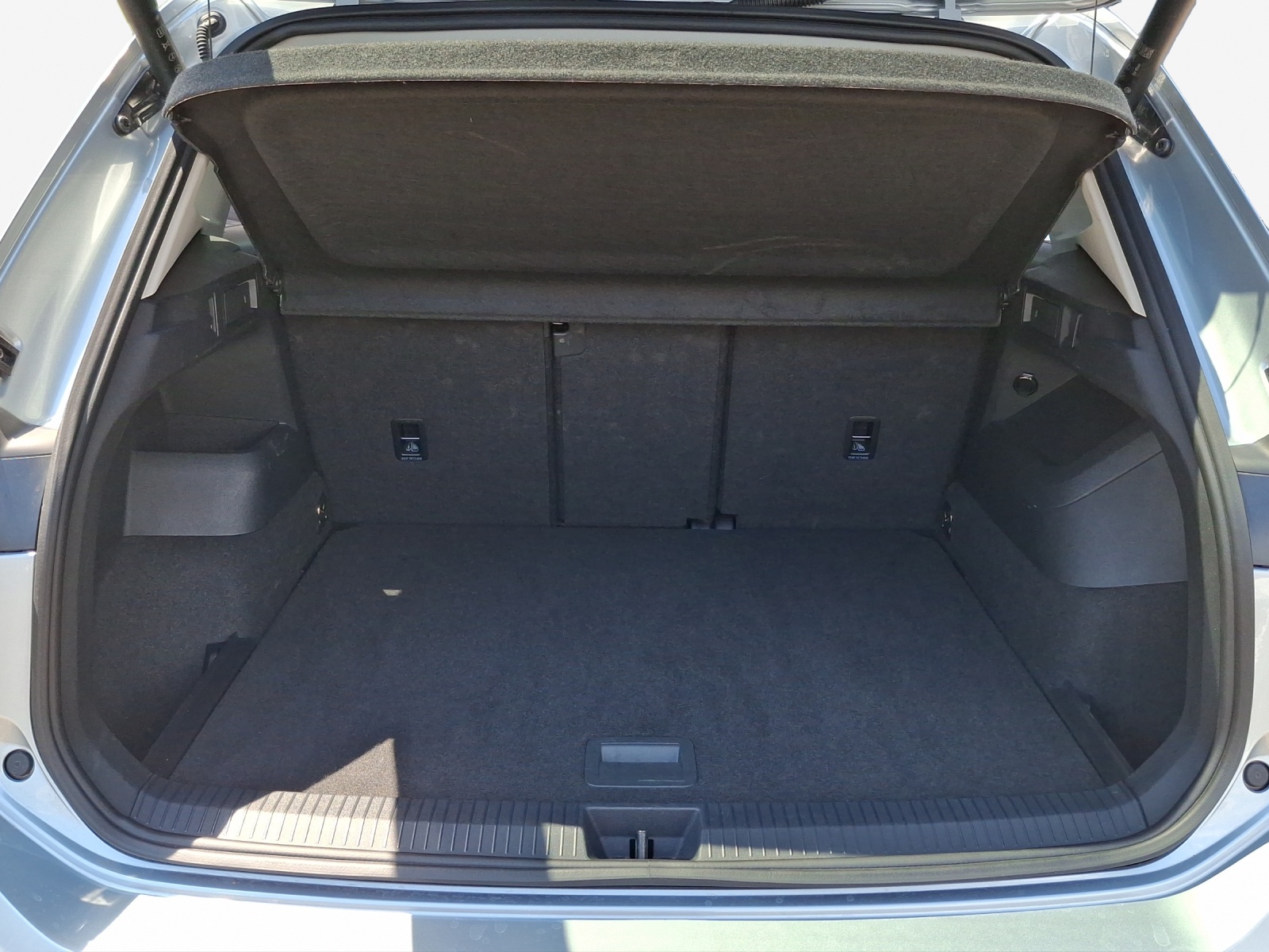 VW Tiguan 2.0 TSI DSG Elegance 4Motion-image-12