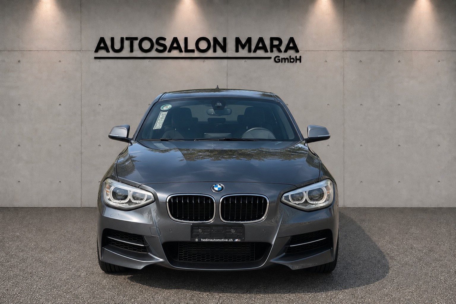 BMW M135i xDrive Steptronic-image-8