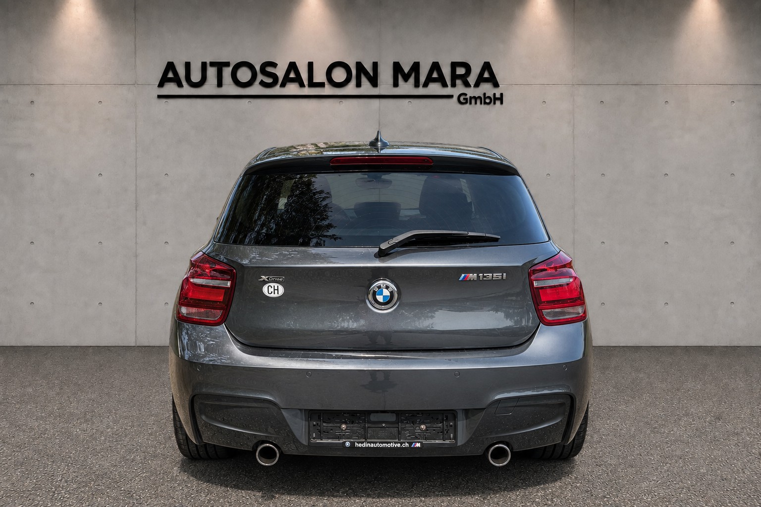 BMW M135i xDrive Steptronic-image-4