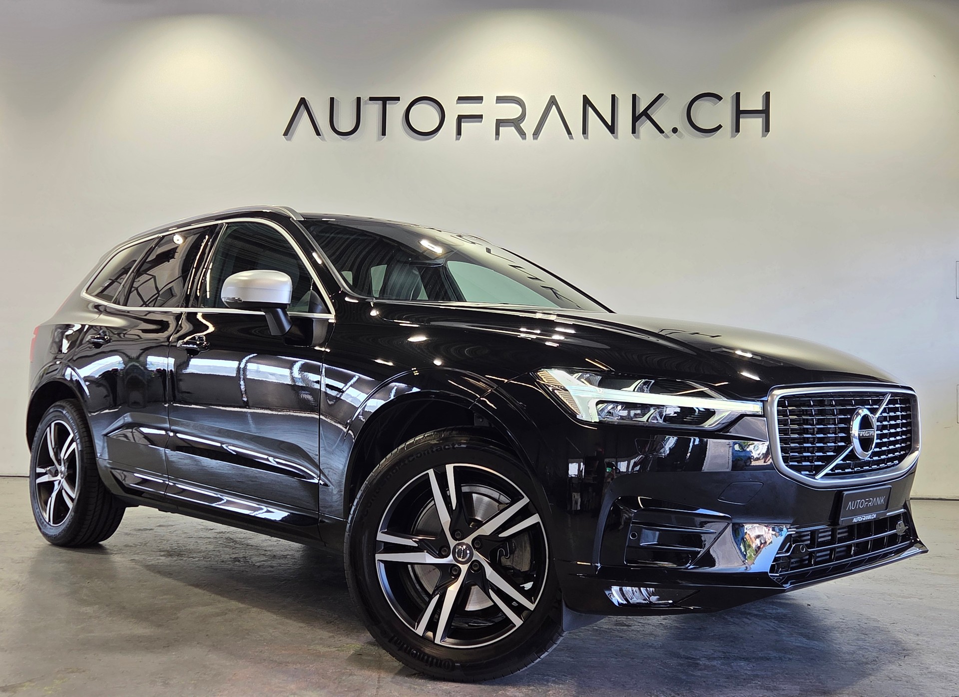 VOLVO XC60 2.0 T6 R-Design AWD-image-0
