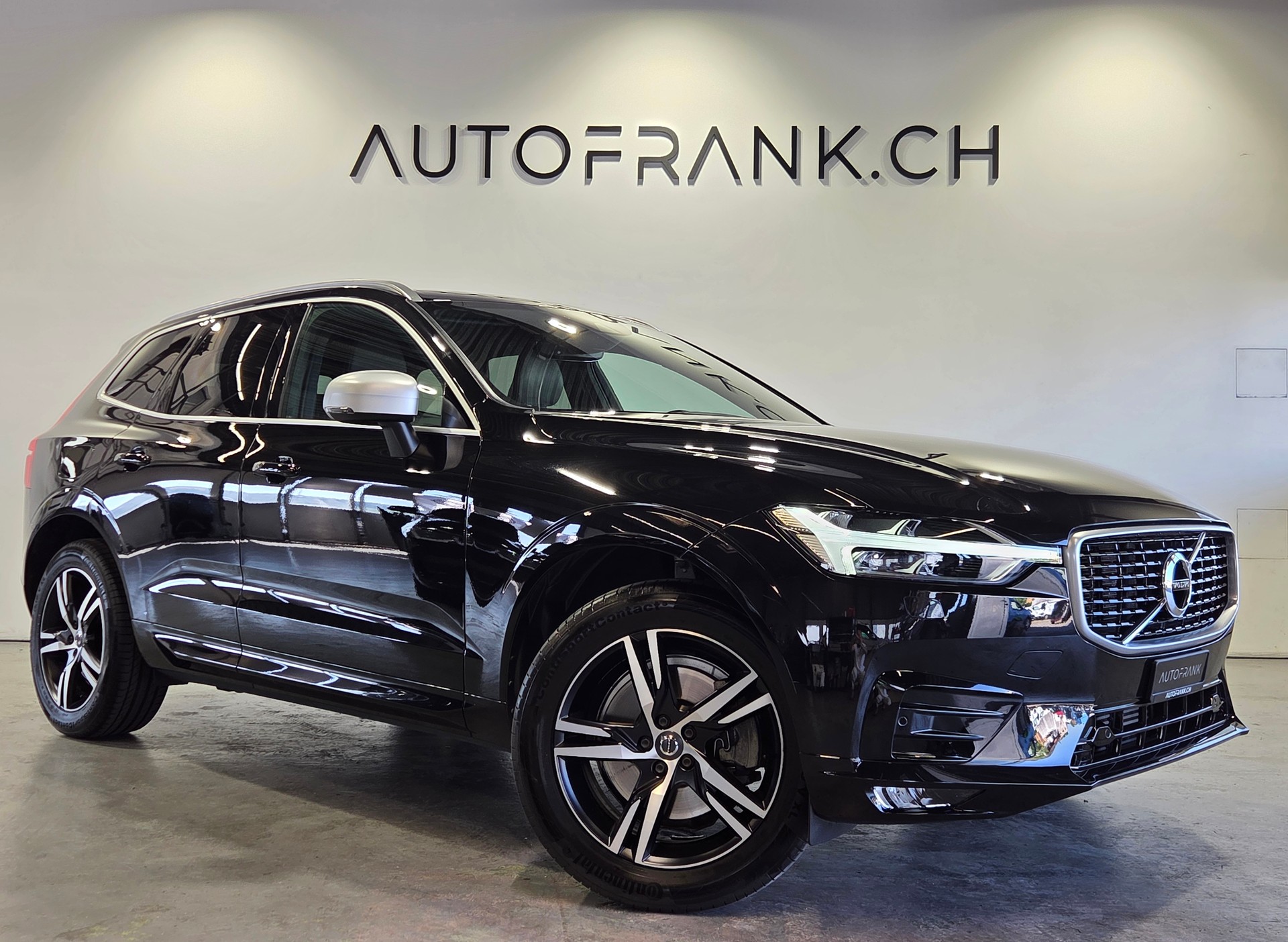 VOLVO XC60 2.0 T6 R-Design AWD-image-18