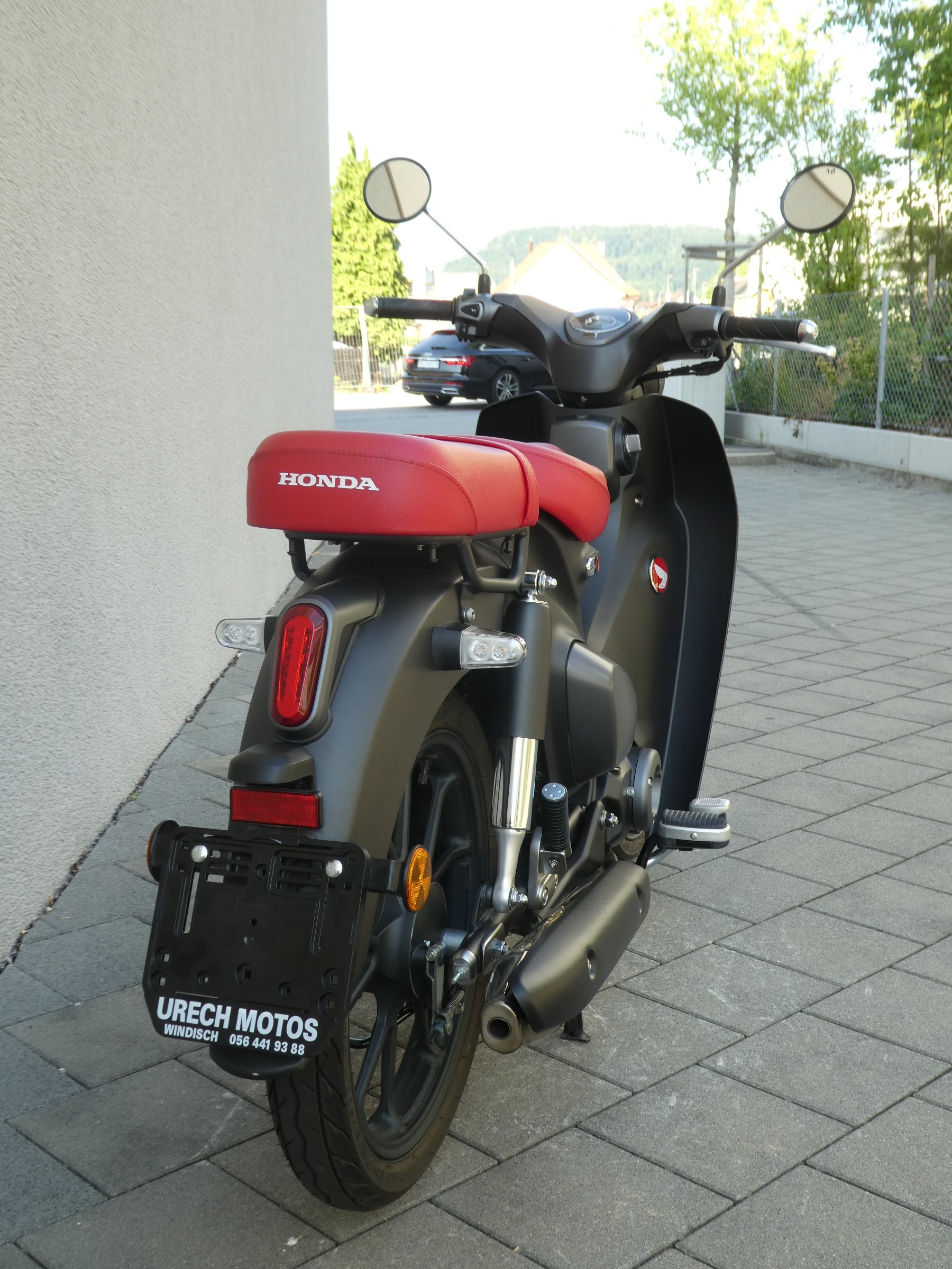 HONDA C 125 Super Cub-showroom-element-2