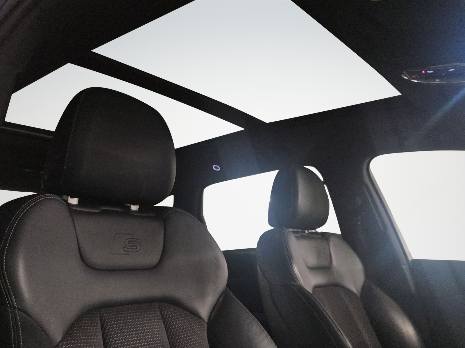 AUDI SQ7 4.0 TDI quattro tiptronic-image-10