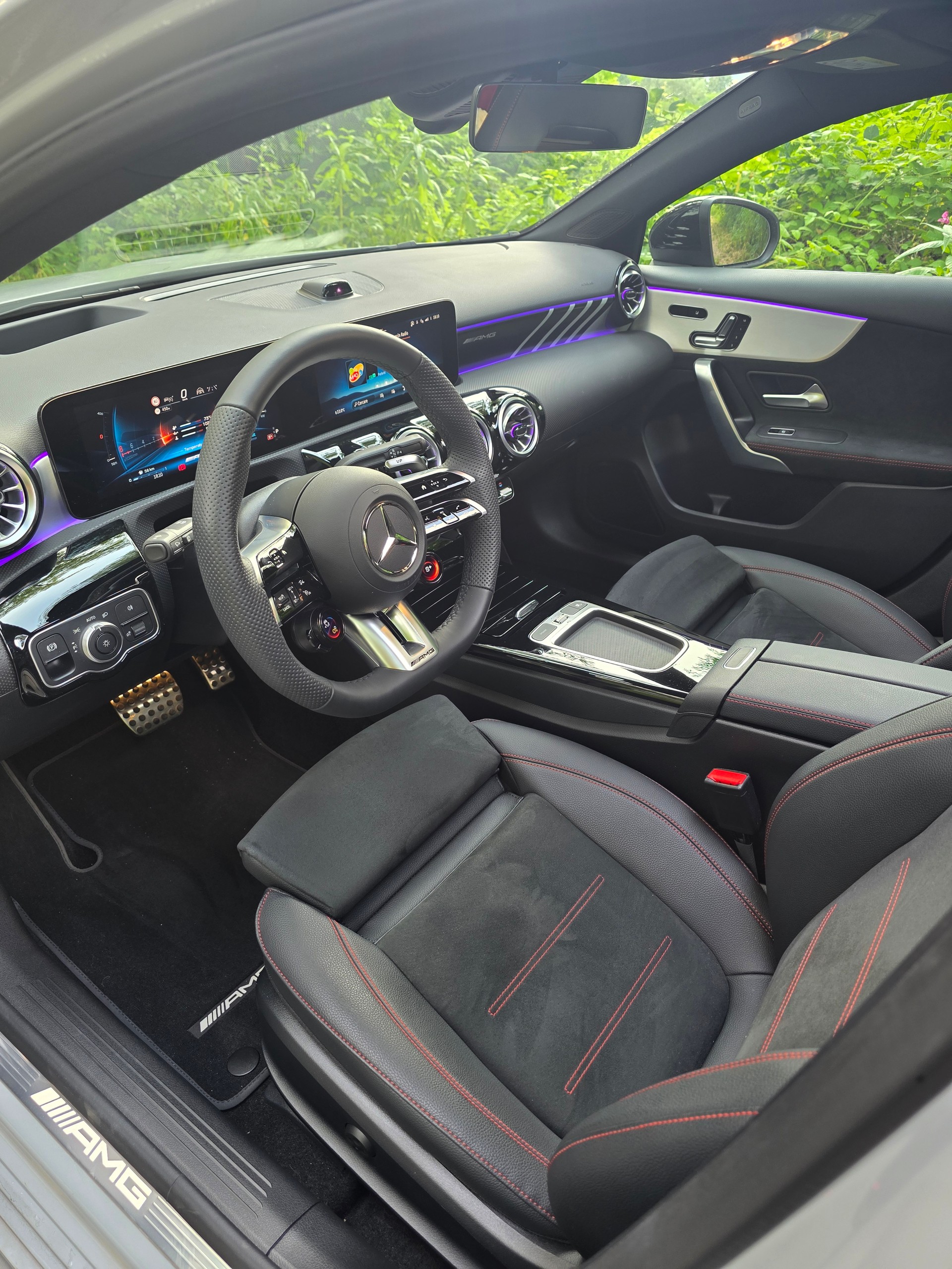 MERCEDES-BENZ A AMG 35 4Matic 8G-DCT-image-5