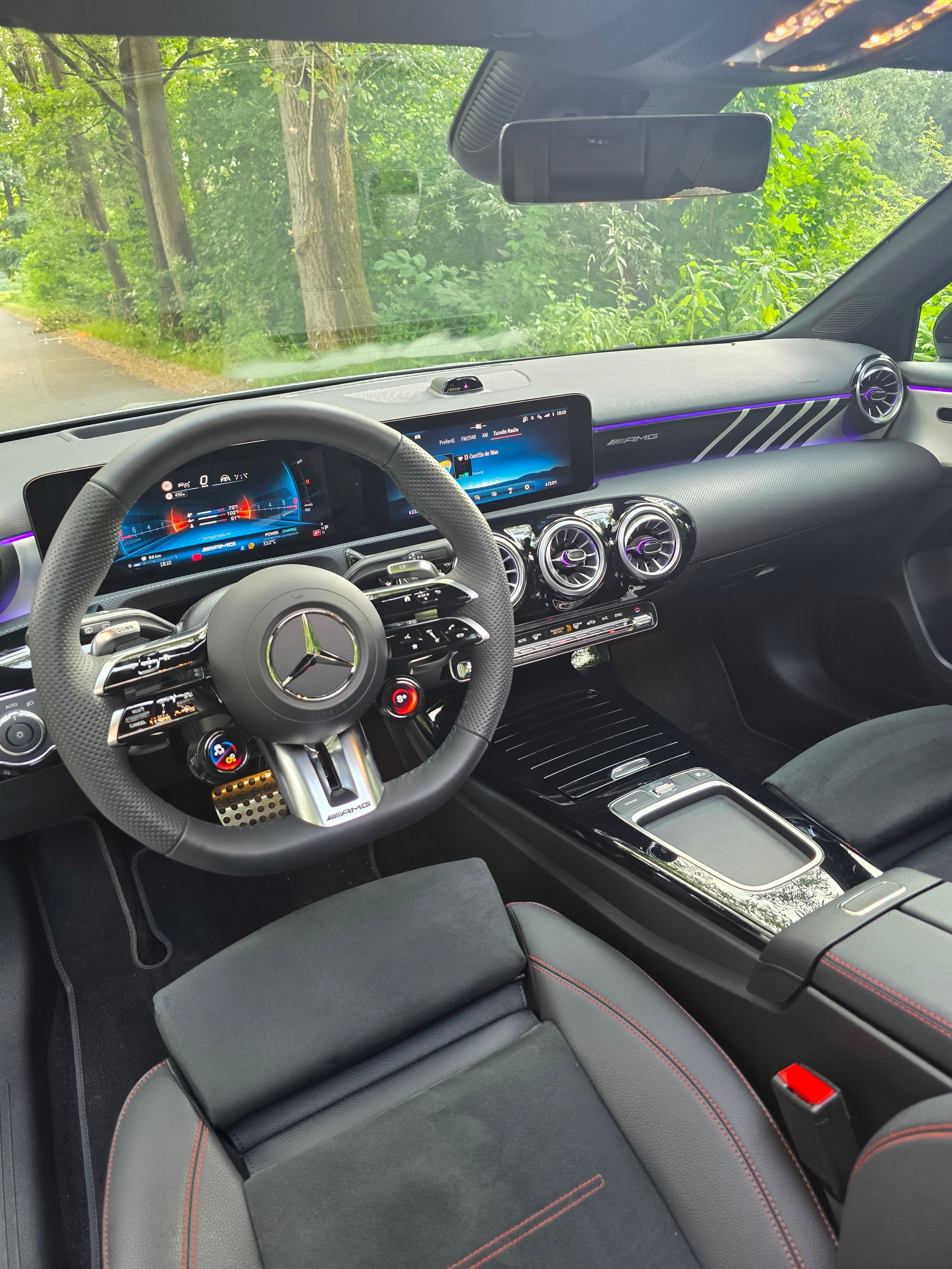 MERCEDES-BENZ A AMG 35 4Matic 8G-DCT-image-4