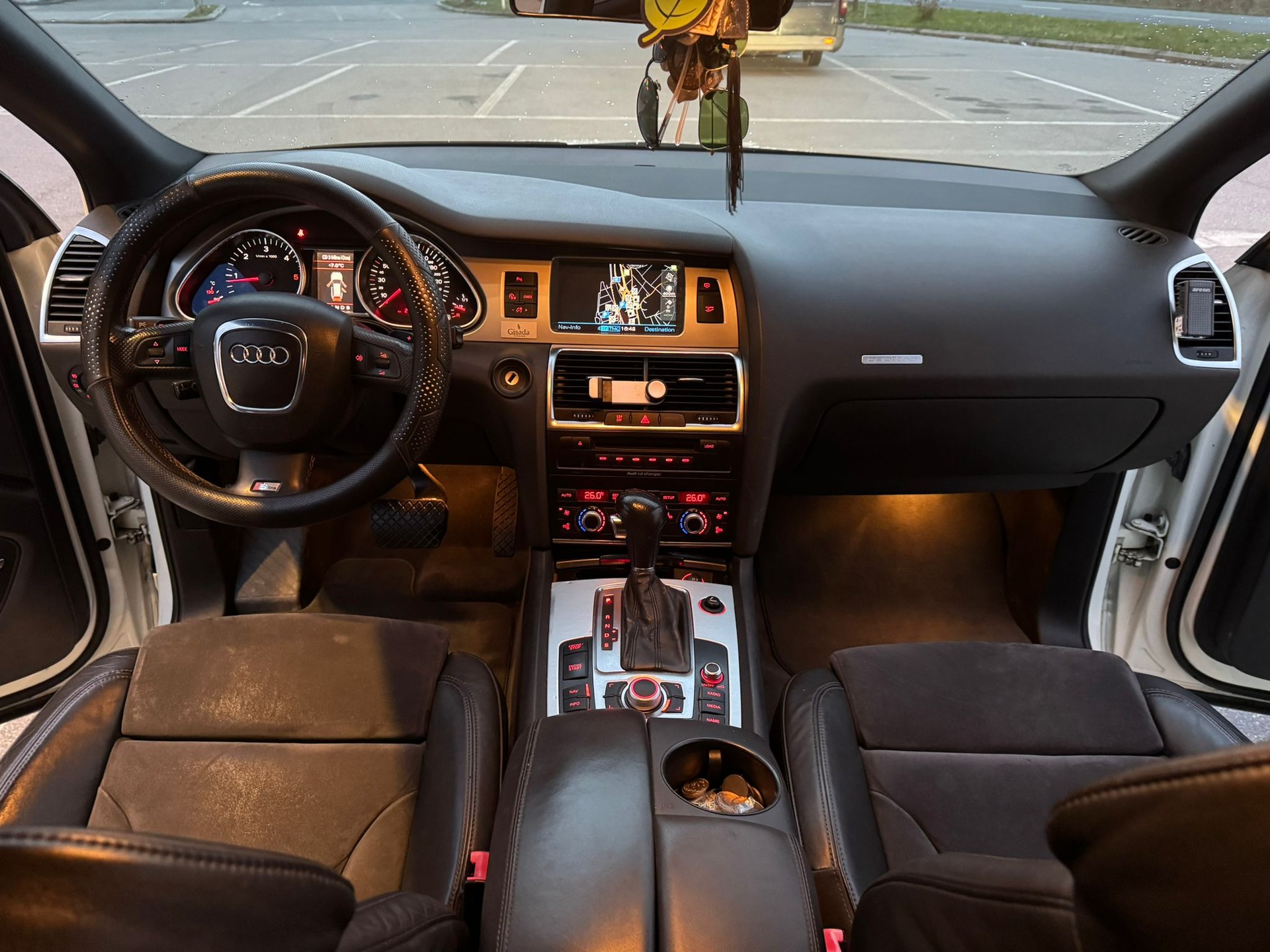 AUDI Q7 3.0 TDI quattro tiptronic S-line-image-5