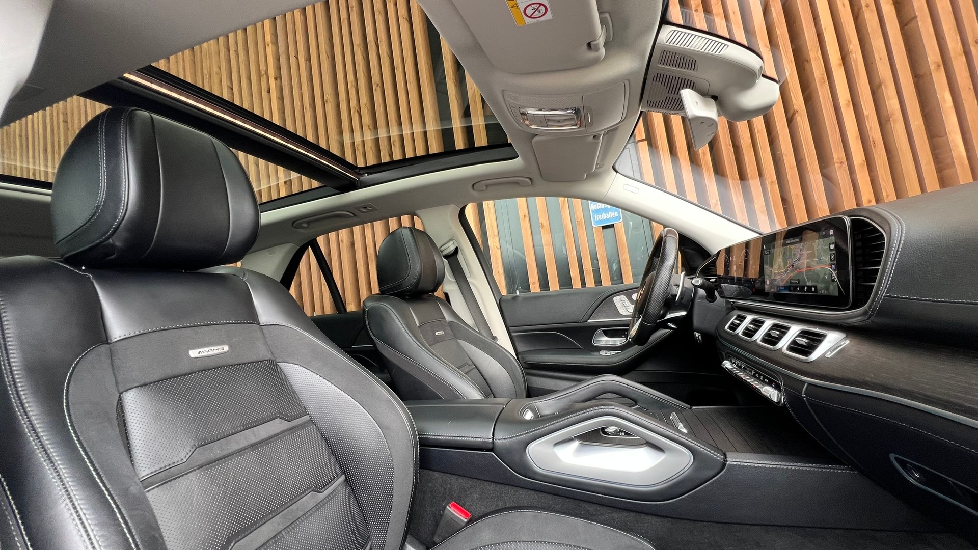 MERCEDES-BENZ GLE 450 4MATIC AMG LINE BLACK 9G-TRONIC l 367 PS-image-25
