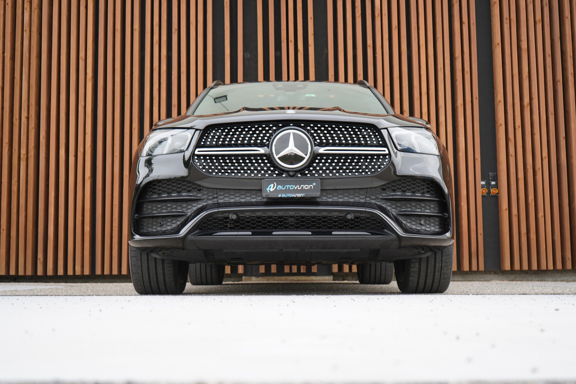 MERCEDES-BENZ GLE 450 4MATIC AMG LINE BLACK 9G-TRONIC l 367 PS-image-11