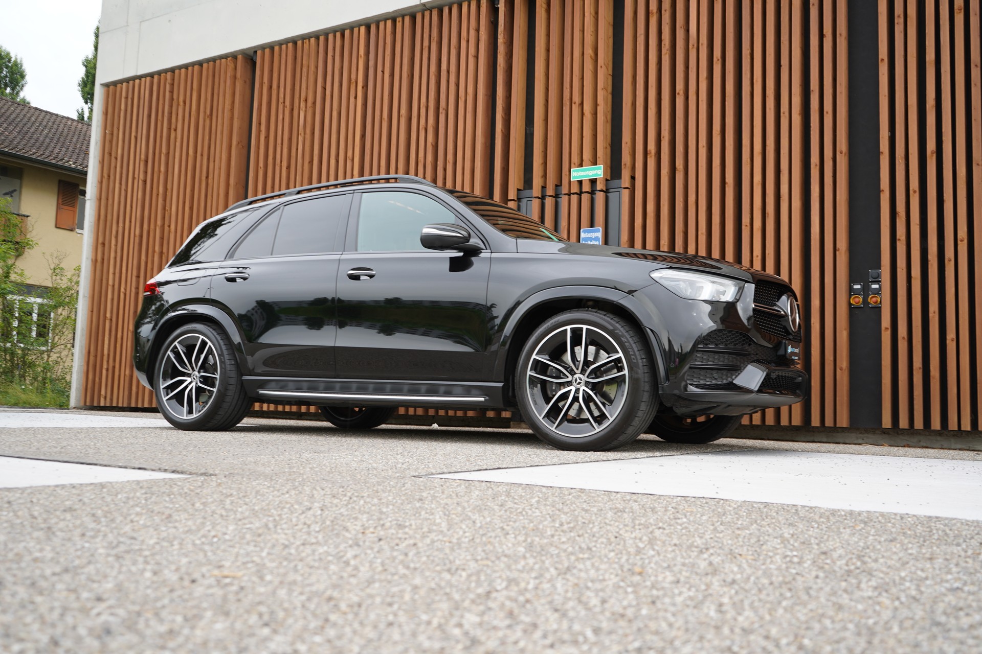 MERCEDES-BENZ GLE 450 4MATIC AMG LINE BLACK 9G-TRONIC l 367 PS-image-5