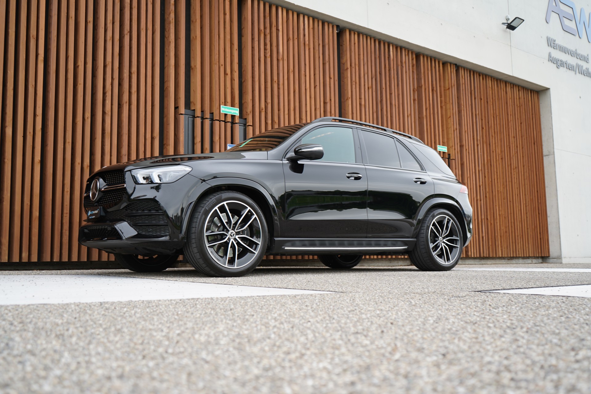 MERCEDES-BENZ GLE 450 4MATIC AMG LINE BLACK 9G-TRONIC l 367 PS-image-7