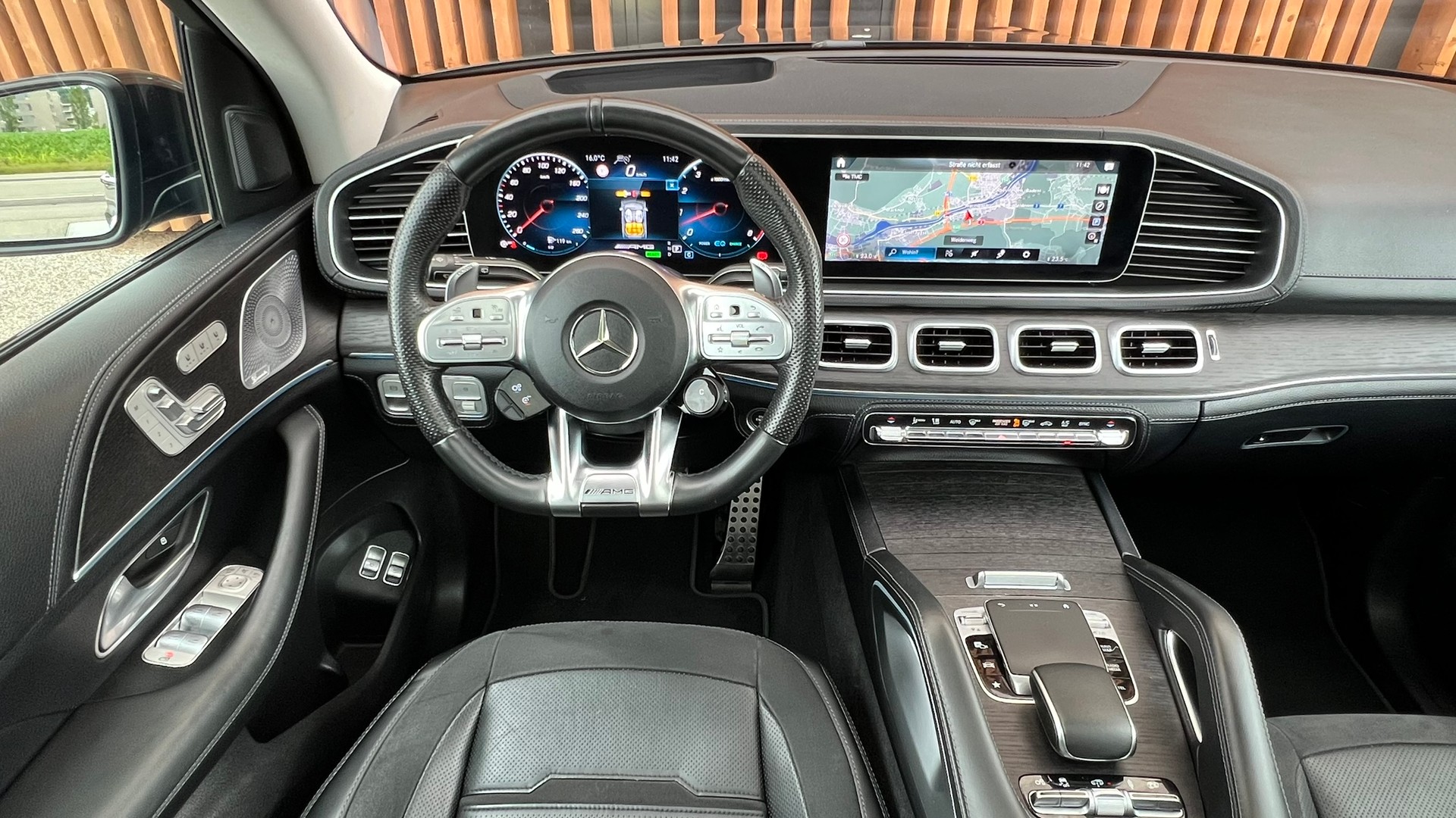 MERCEDES-BENZ GLE 450 4MATIC AMG LINE BLACK 9G-TRONIC l 367 PS-image-18