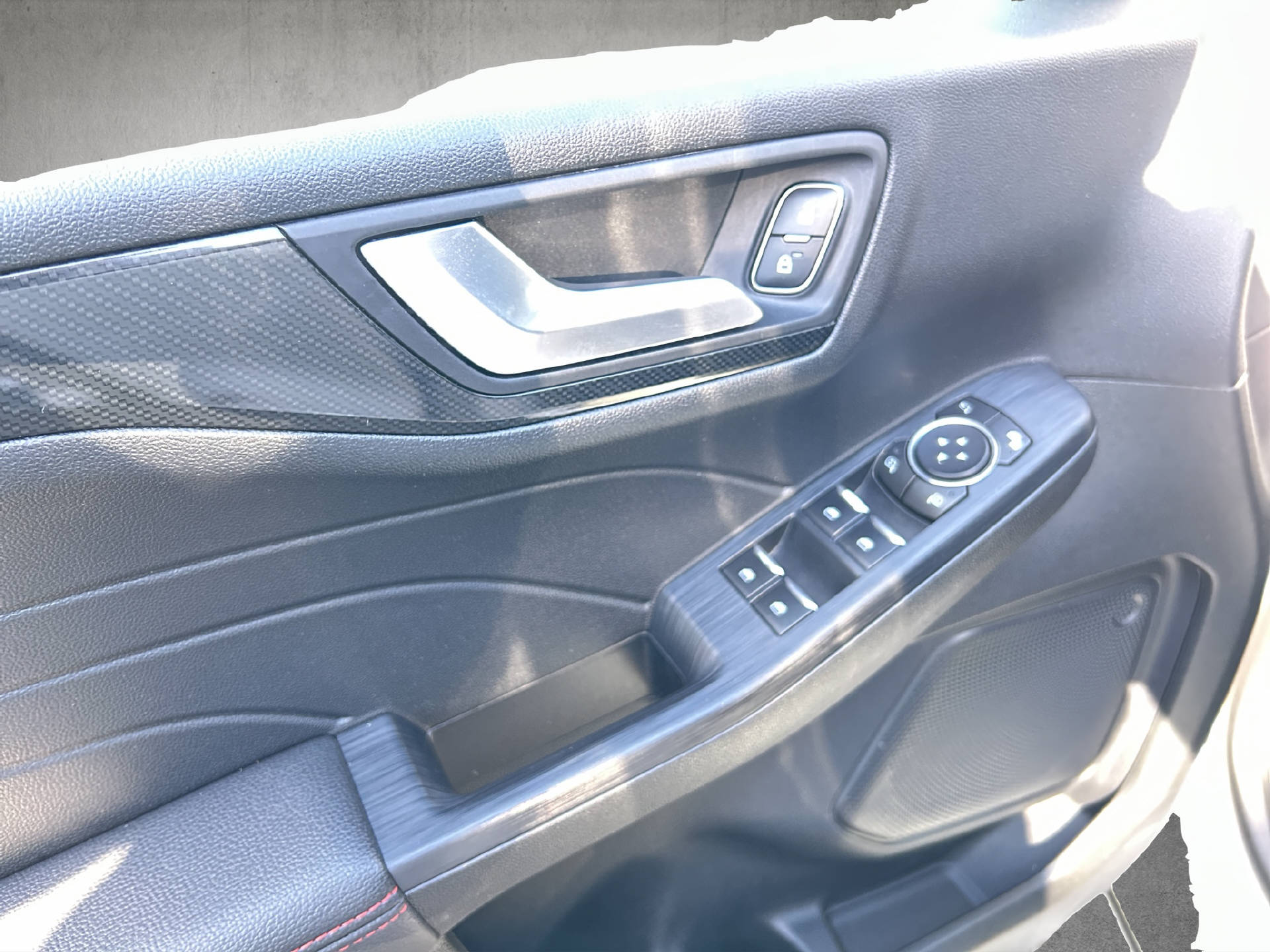 FORD Kuga 2.5 Plug-in Hybrid ST-Line X-image-12