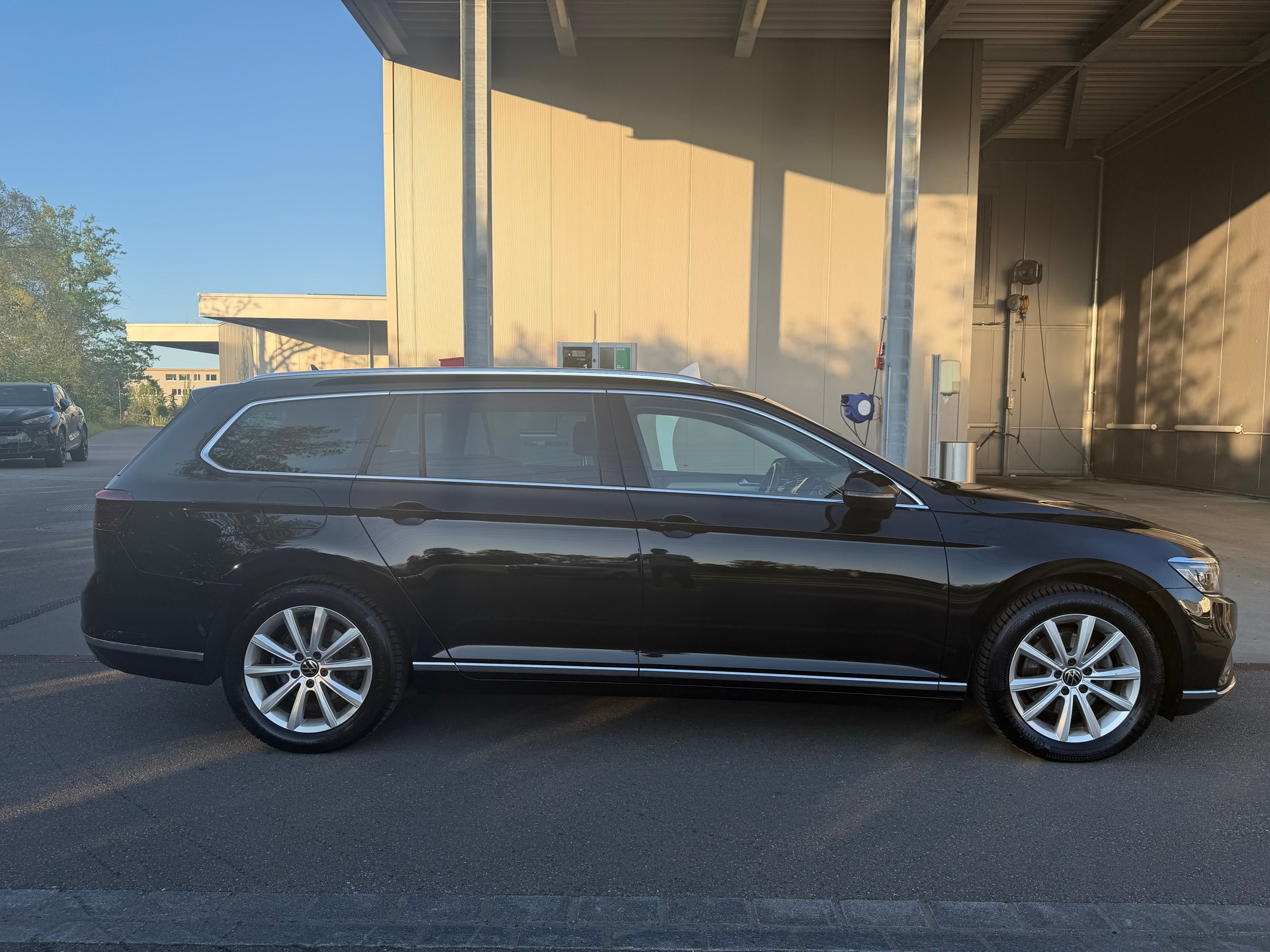 VW Passat 2.0 TDI BMT Elegance 4Motion DSG-image-3