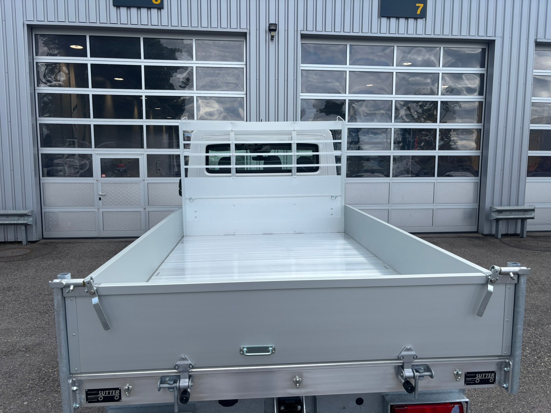 MAN TGE 3.180 4x4 Standard A-image-3